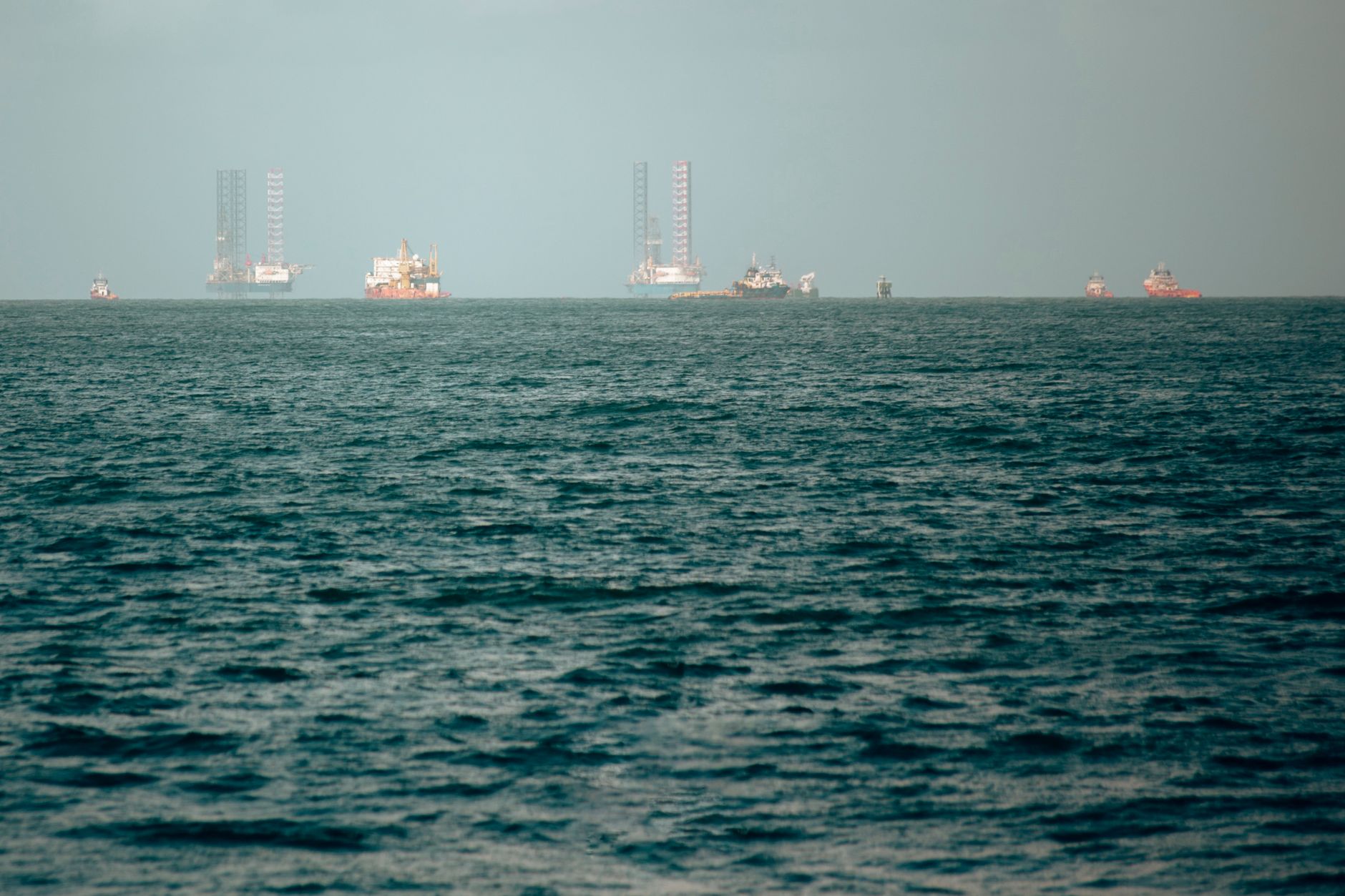 T.N. Minister Insists on No Environmental Compromise Amid Oil Exploration