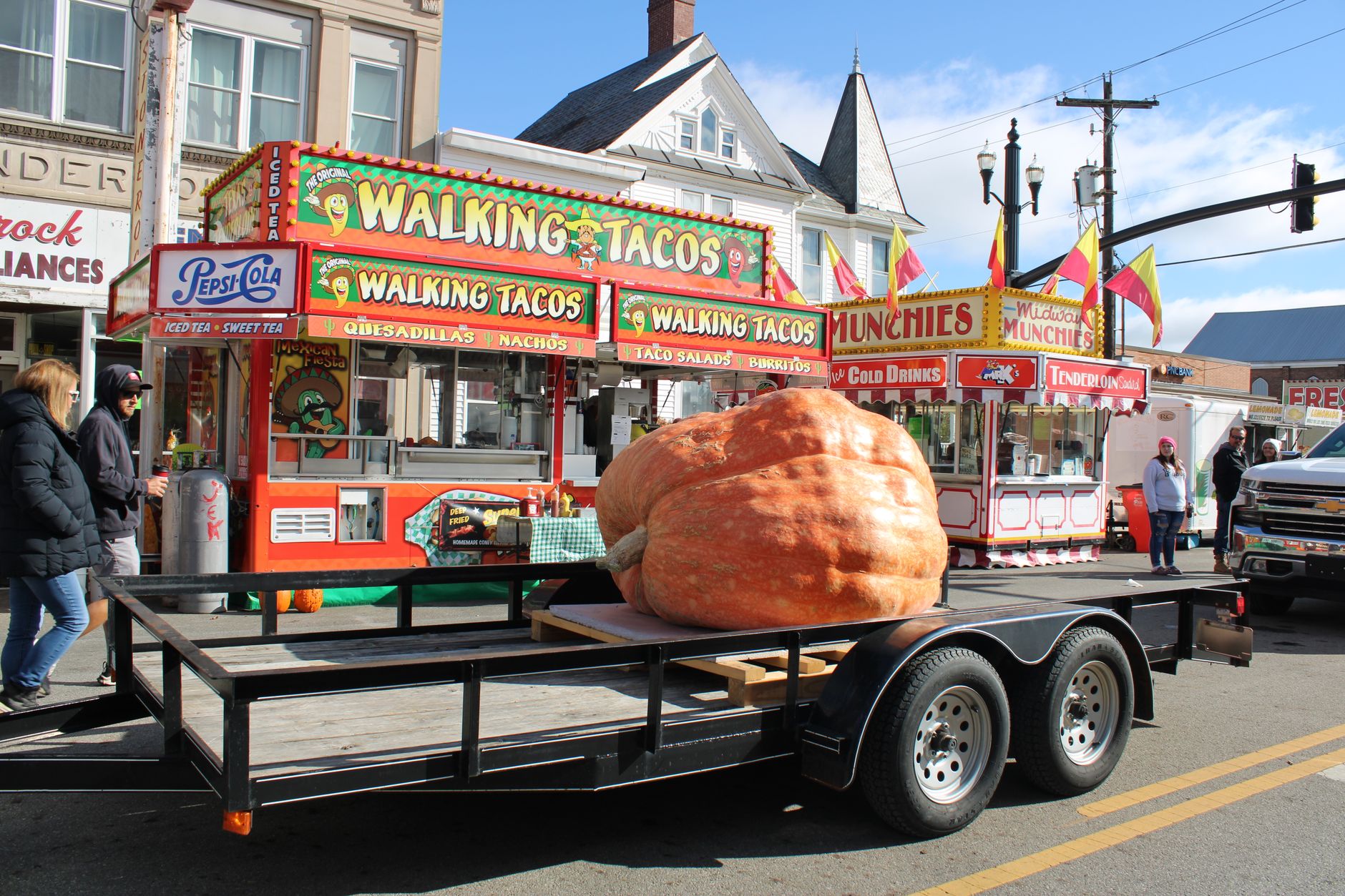 American Pumpkin Enthusiast Aims for World Record Glory
