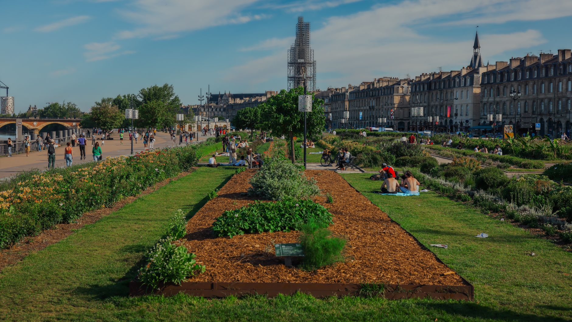 France Sees Alarming Rise in Deaths Amidst Record Heatwave