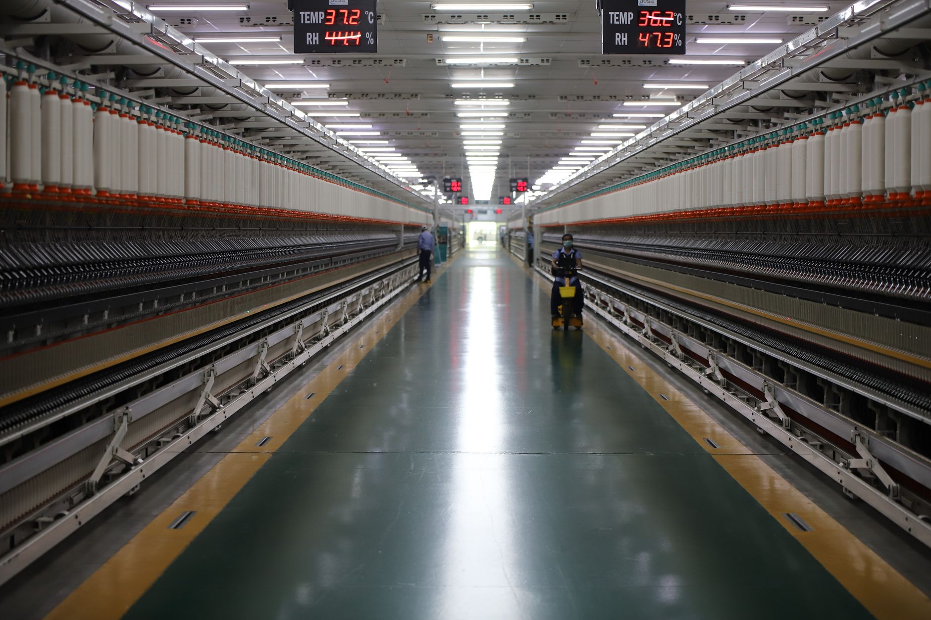 The Rise of 'Dark Factories': Automation's Shadow on Labour