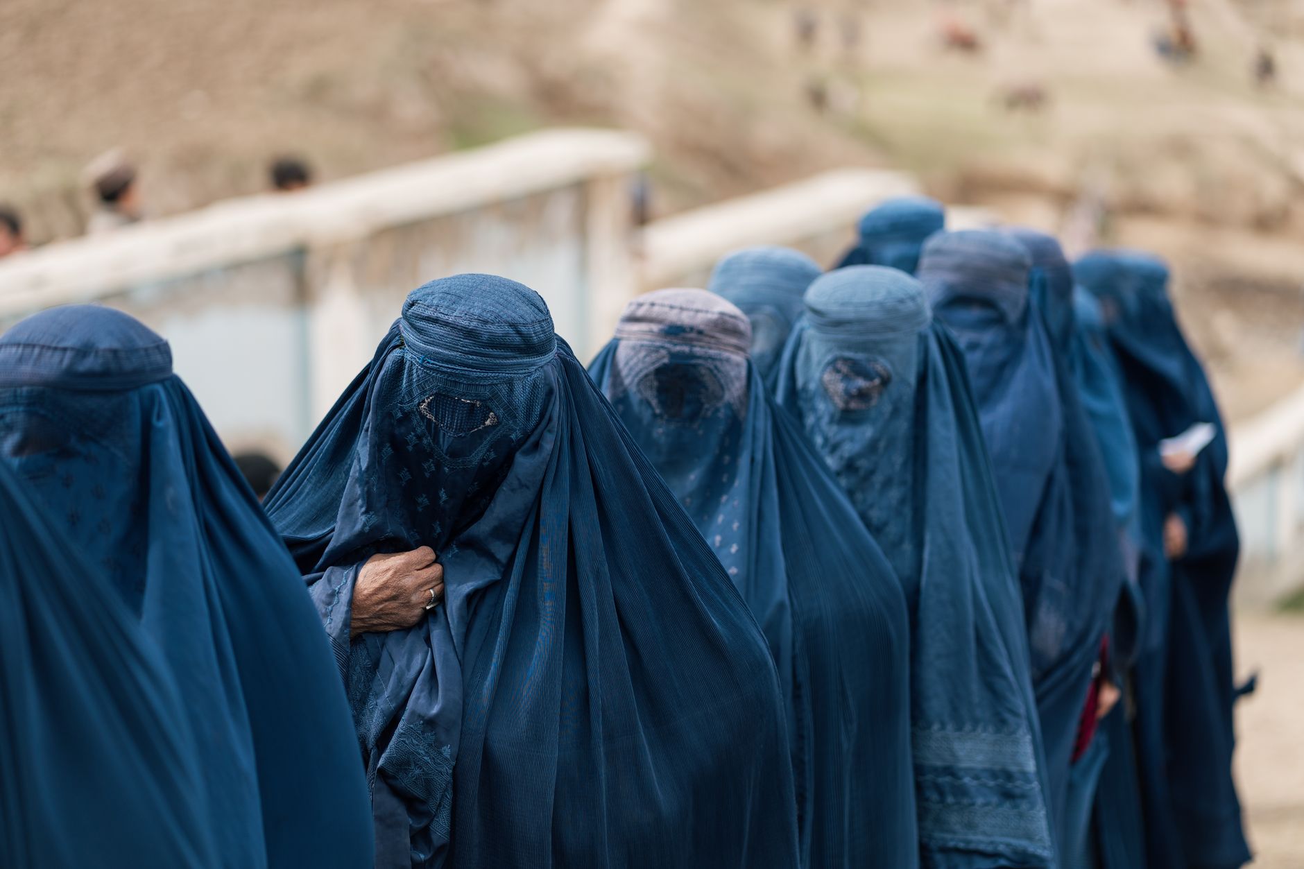 Taliban Dress Code Cripples Afghan Businesses as Women Stay Home