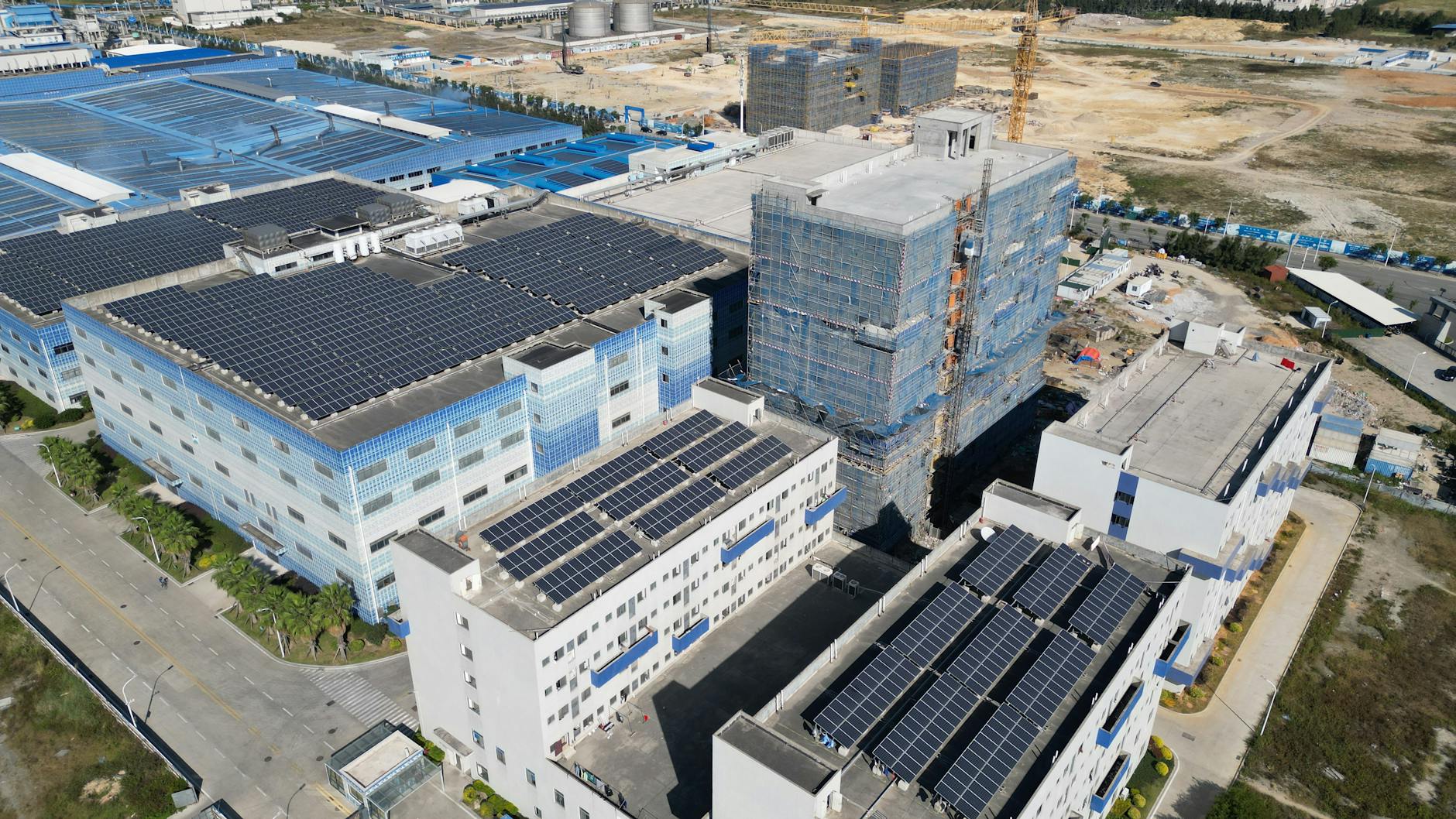 India's Solar Strategy Shift: A Bid to Break Free from Chinese Imports
