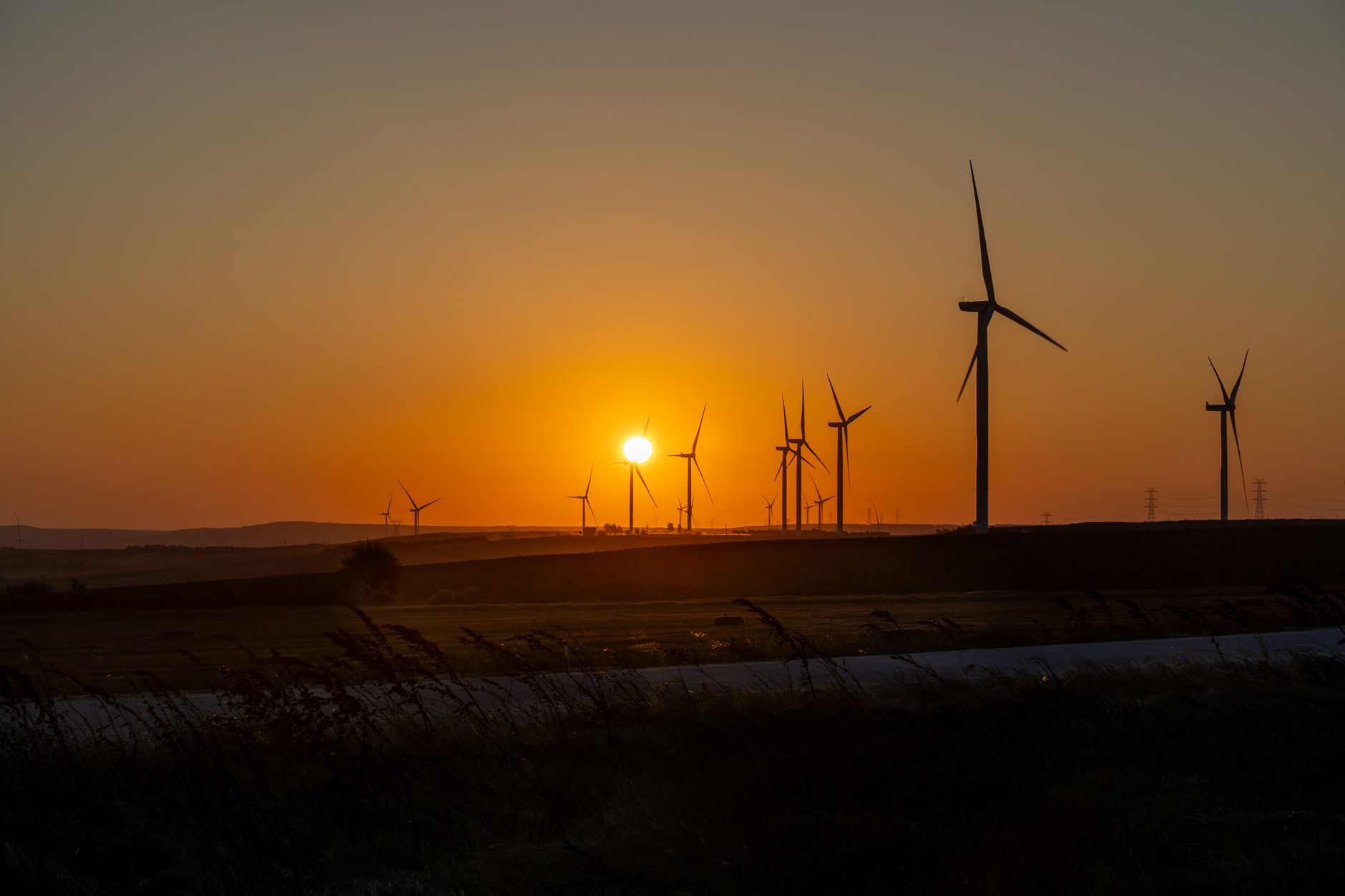 Europe Surges Ahead in Climate Race as US Falters