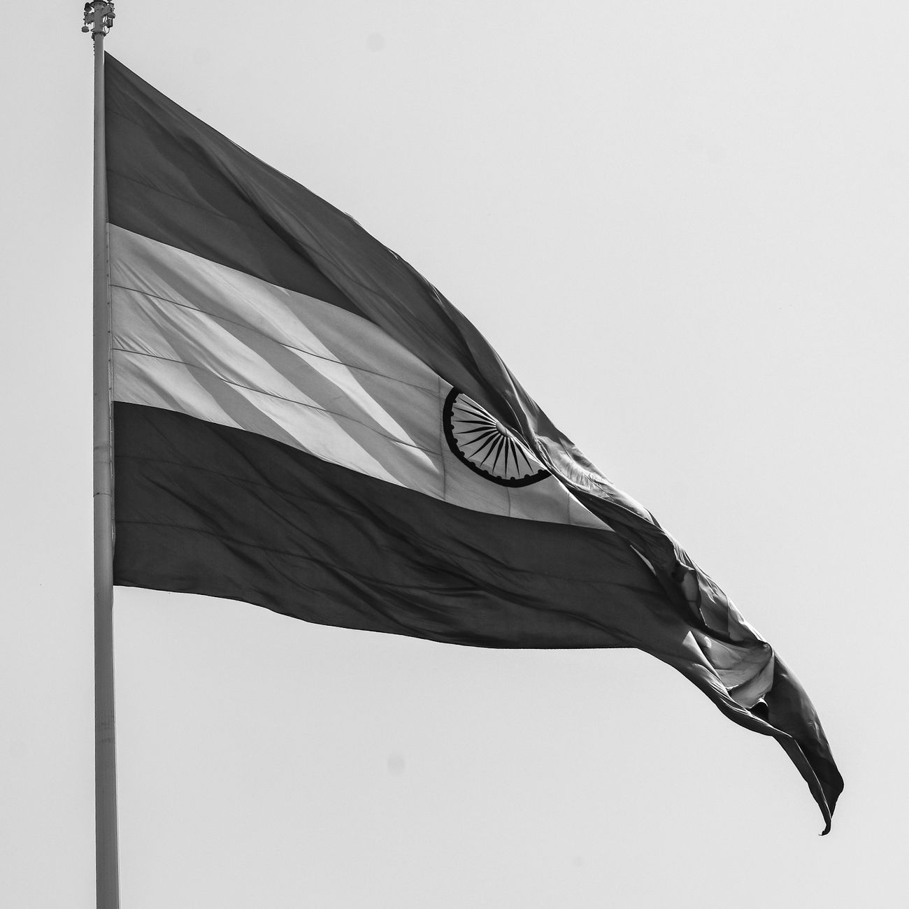 RJD Taunts Health Minister Over Awkward Salute at Flag Ceremony