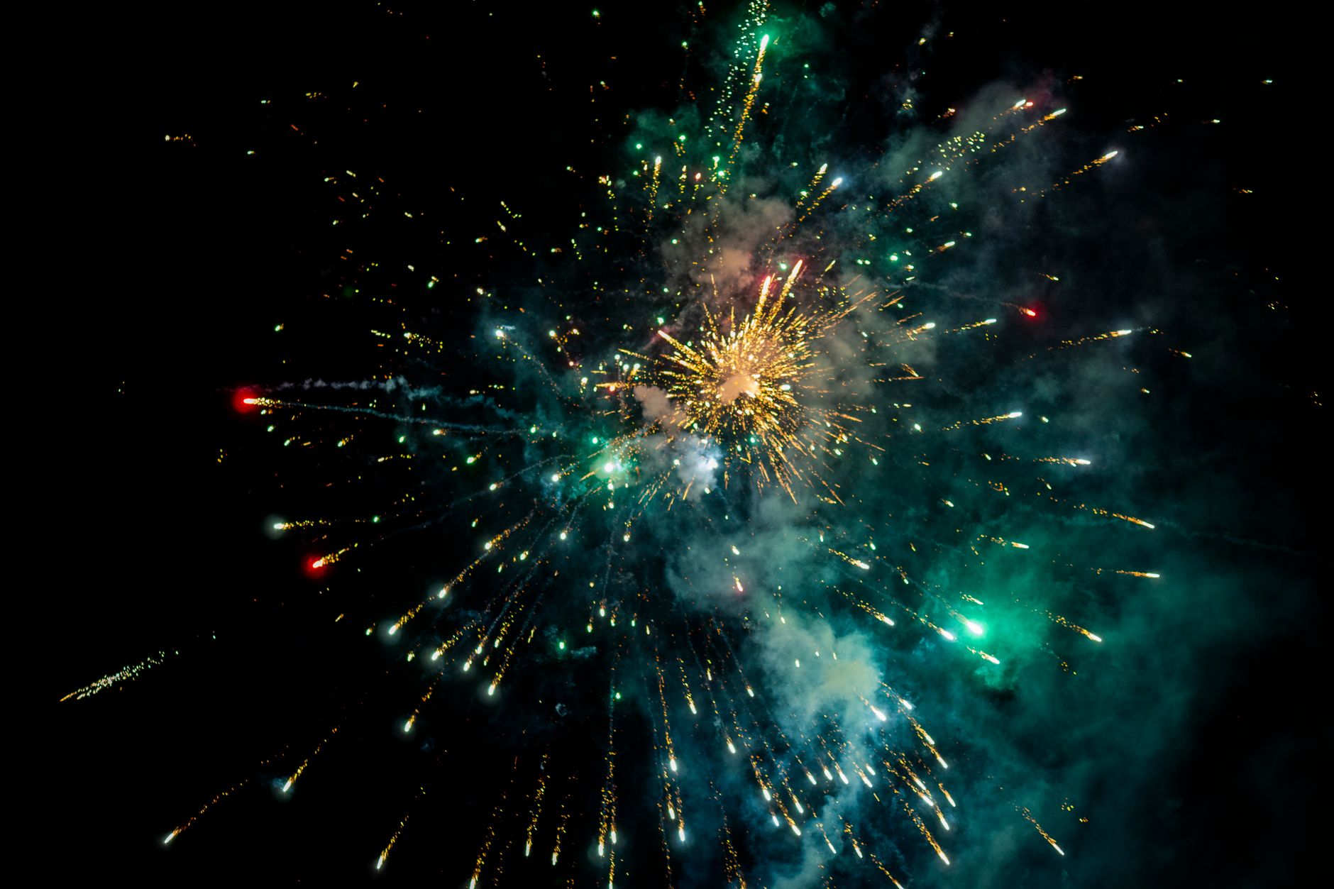 Supreme Court Seeks Middle Ground on Firecrackers and Public Health