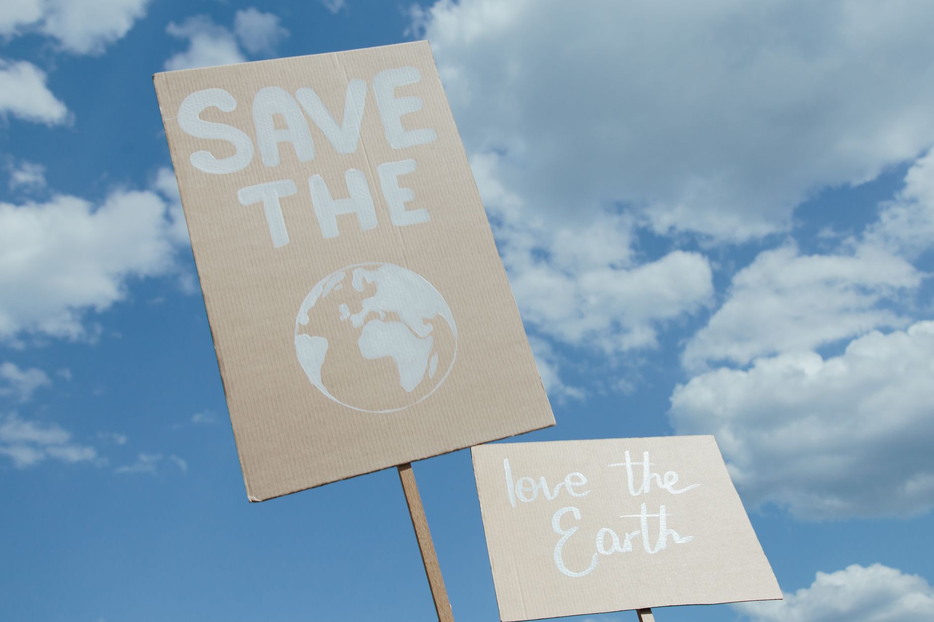 Chief Justice Declares Environmental Protection a Shared Duty