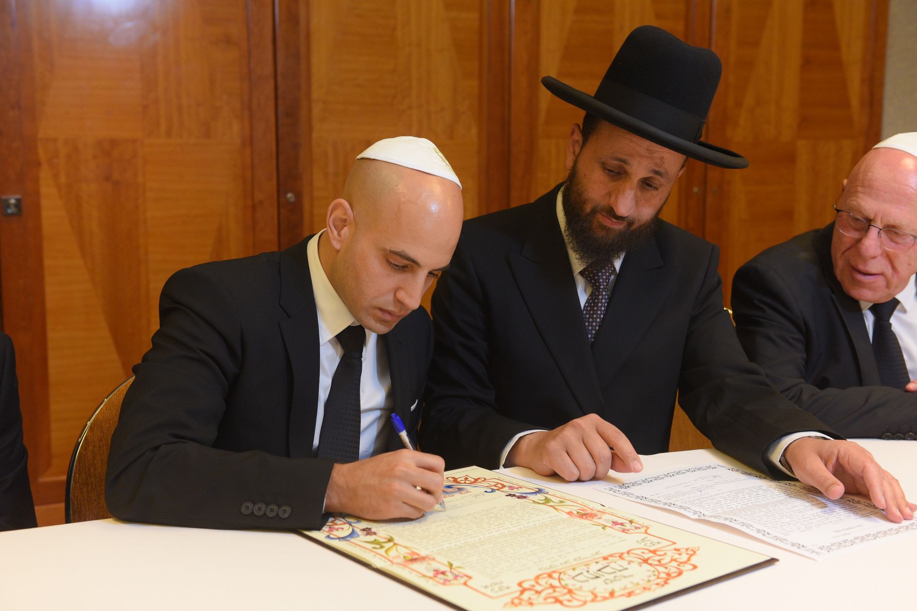 Rivals Line Up as Netanyahu Faces Political Reckoning