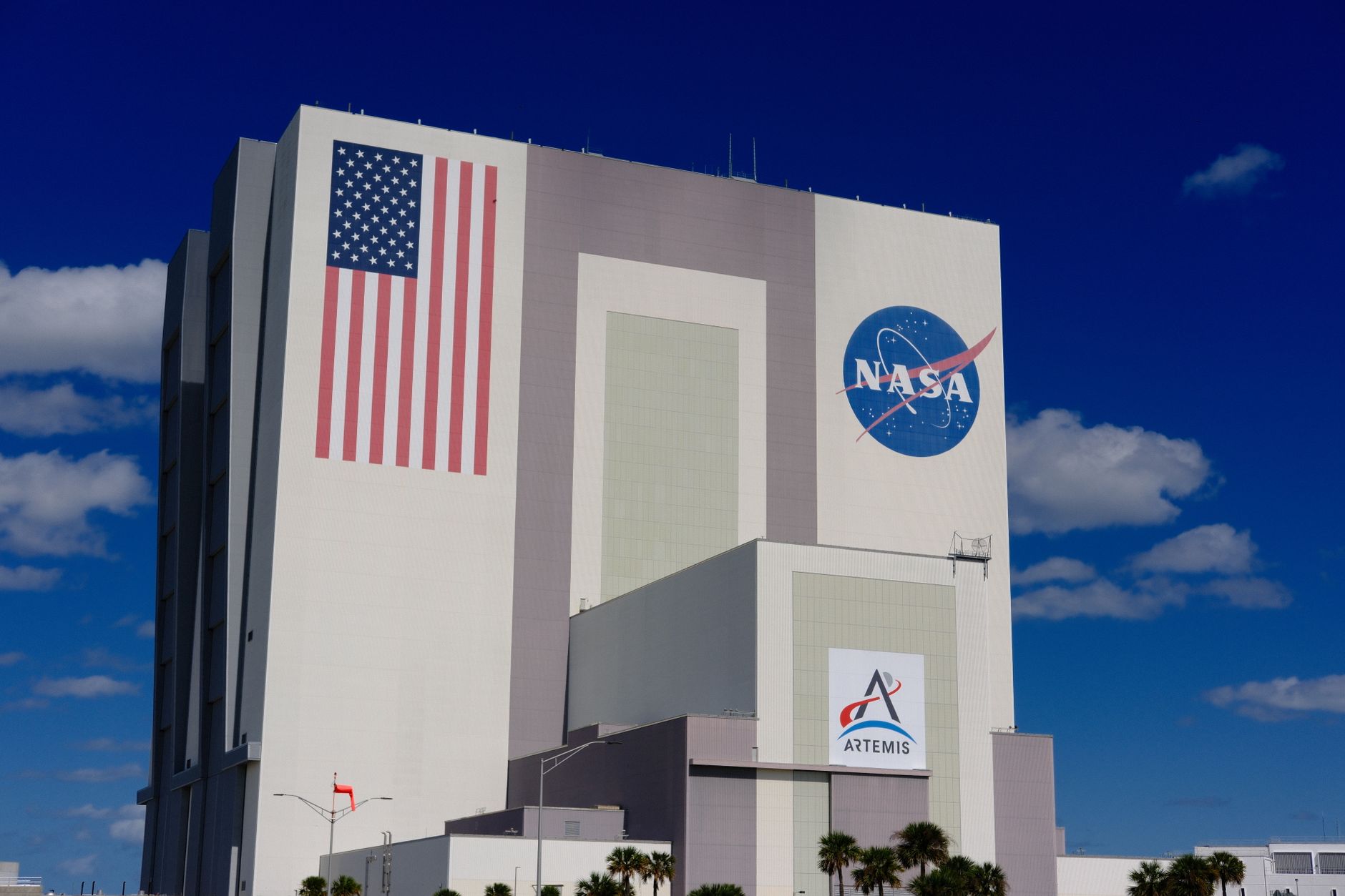 NASA's Daring Next Step in Lunar Technology with CAPSTONE Mission