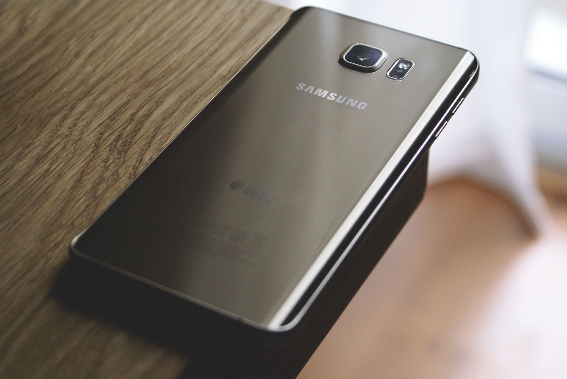 Samsung India's Executive Exodus: Economic Pressures Mount
