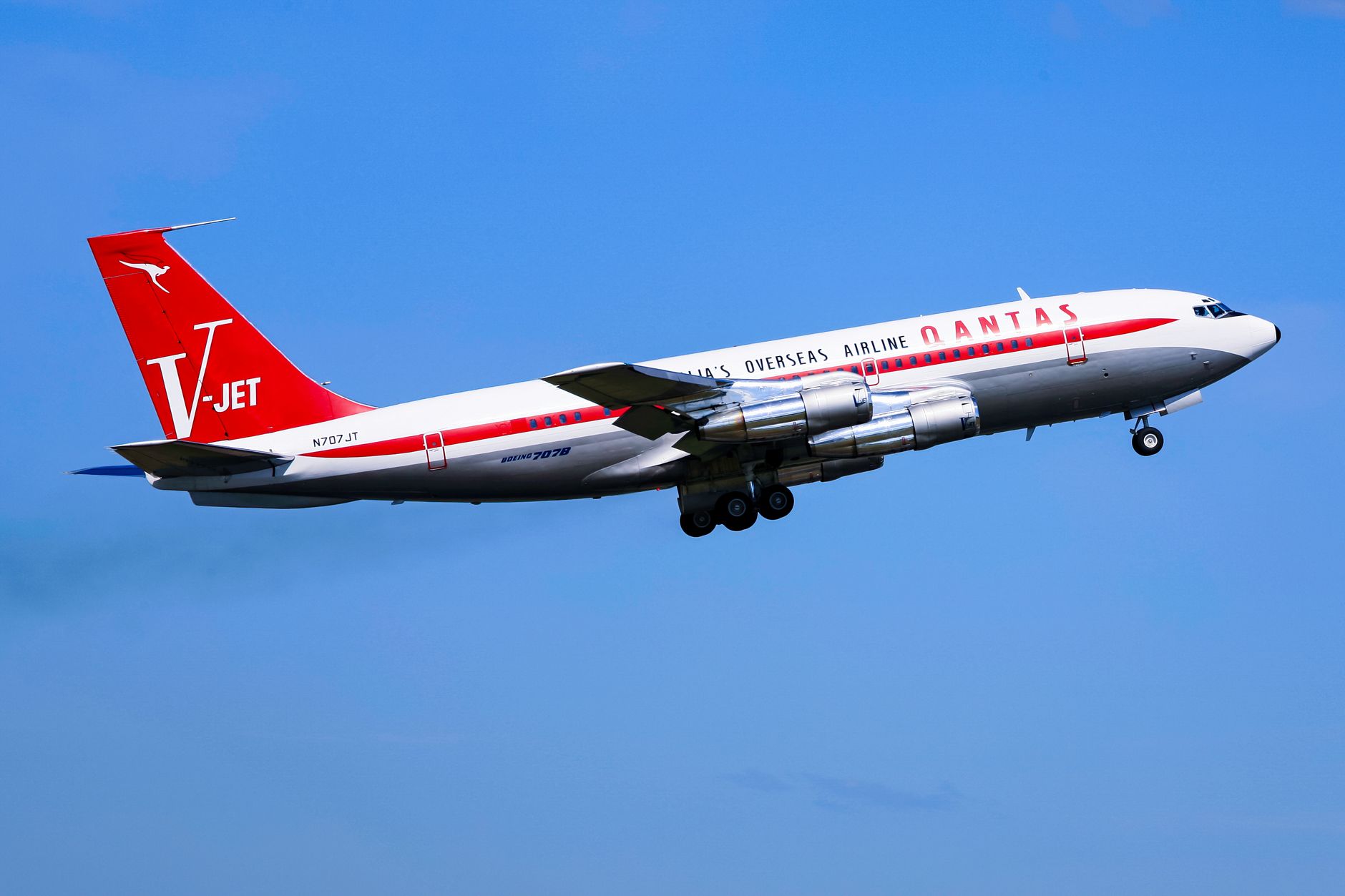 Qantas Bets on Science to Tame 20-Hour Sydney-London Flights
