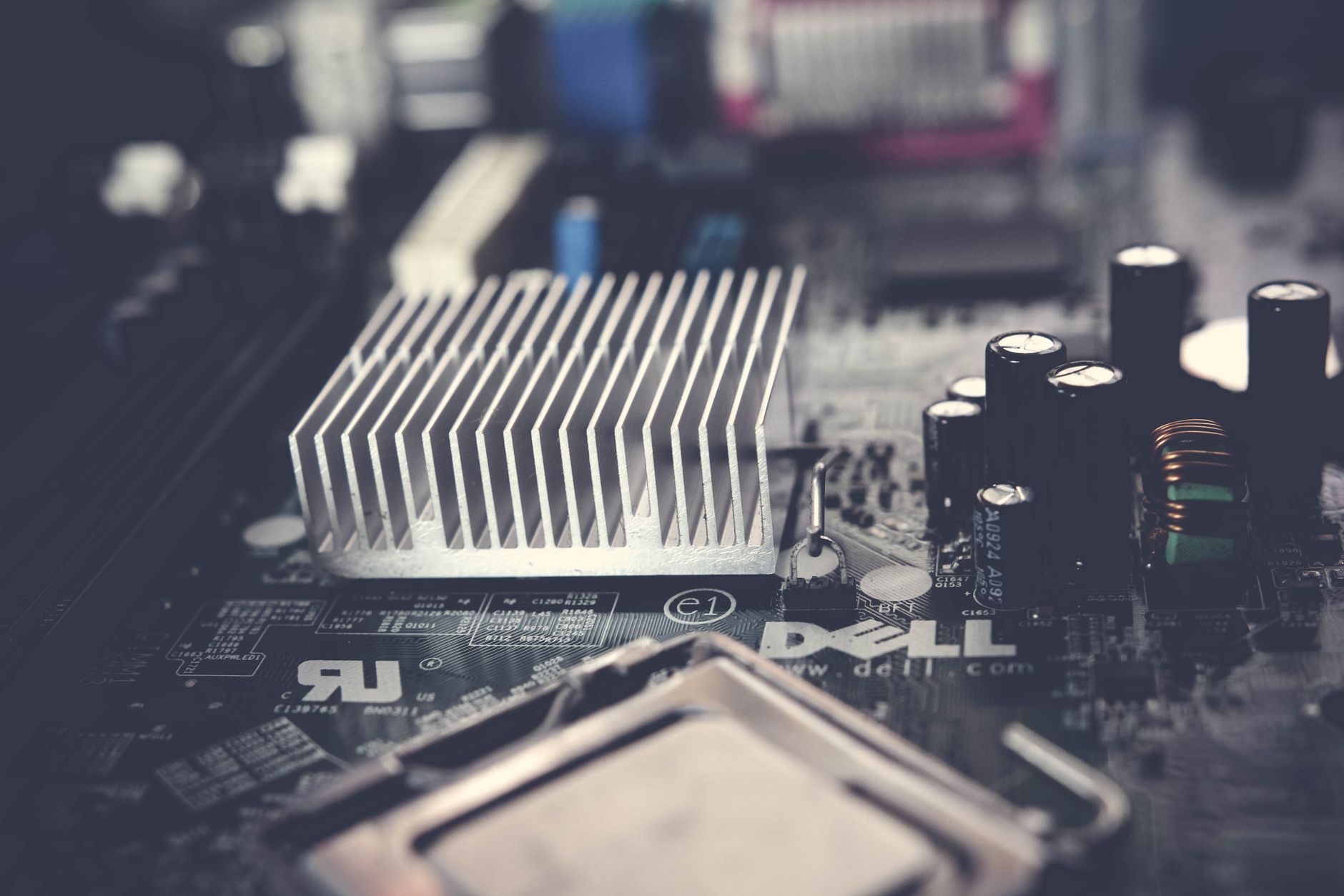 Hybrid Bonding: The Cornerstone of Modern Semiconductor Design