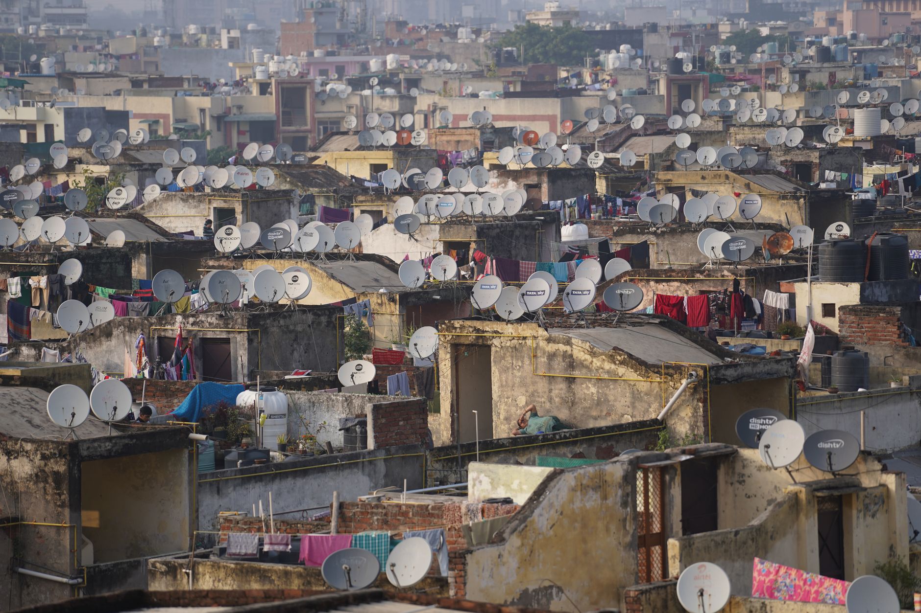 India's Poorest Workers Grapple with Extreme Heat and Wage Losses