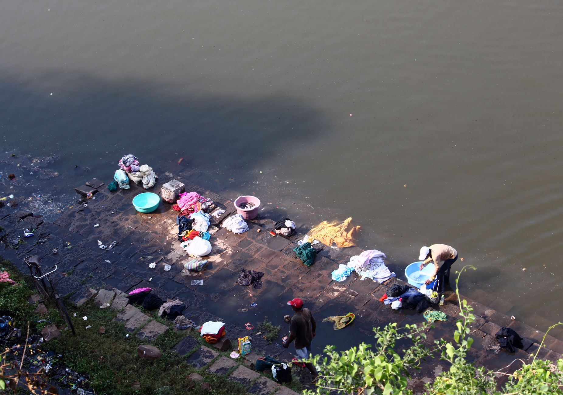 Minister Munde Criticised for Skipping Polluted Panchganga Site