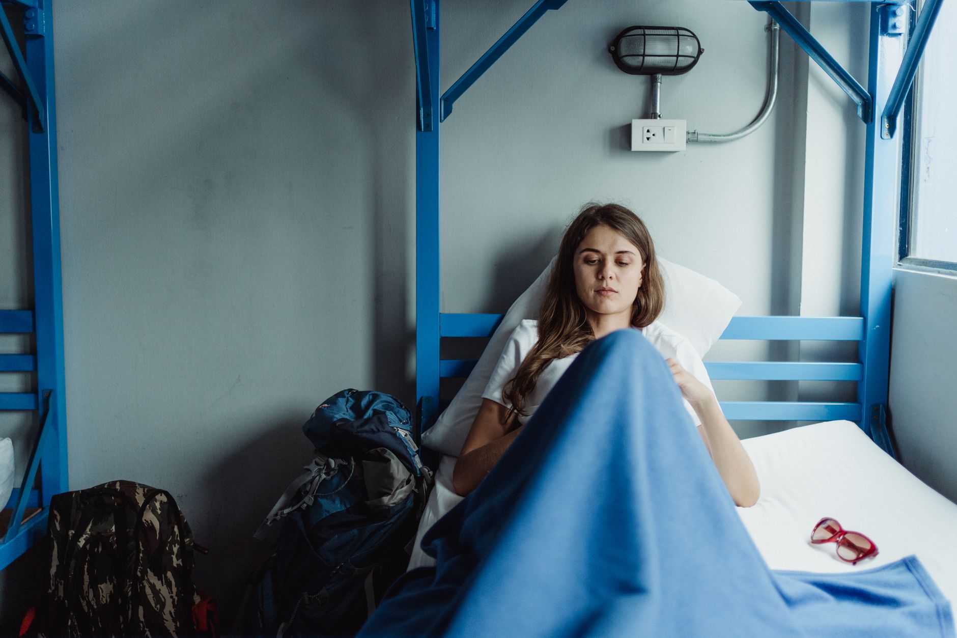 Chilled Bedrooms: A Recipe for Digestive Woes?