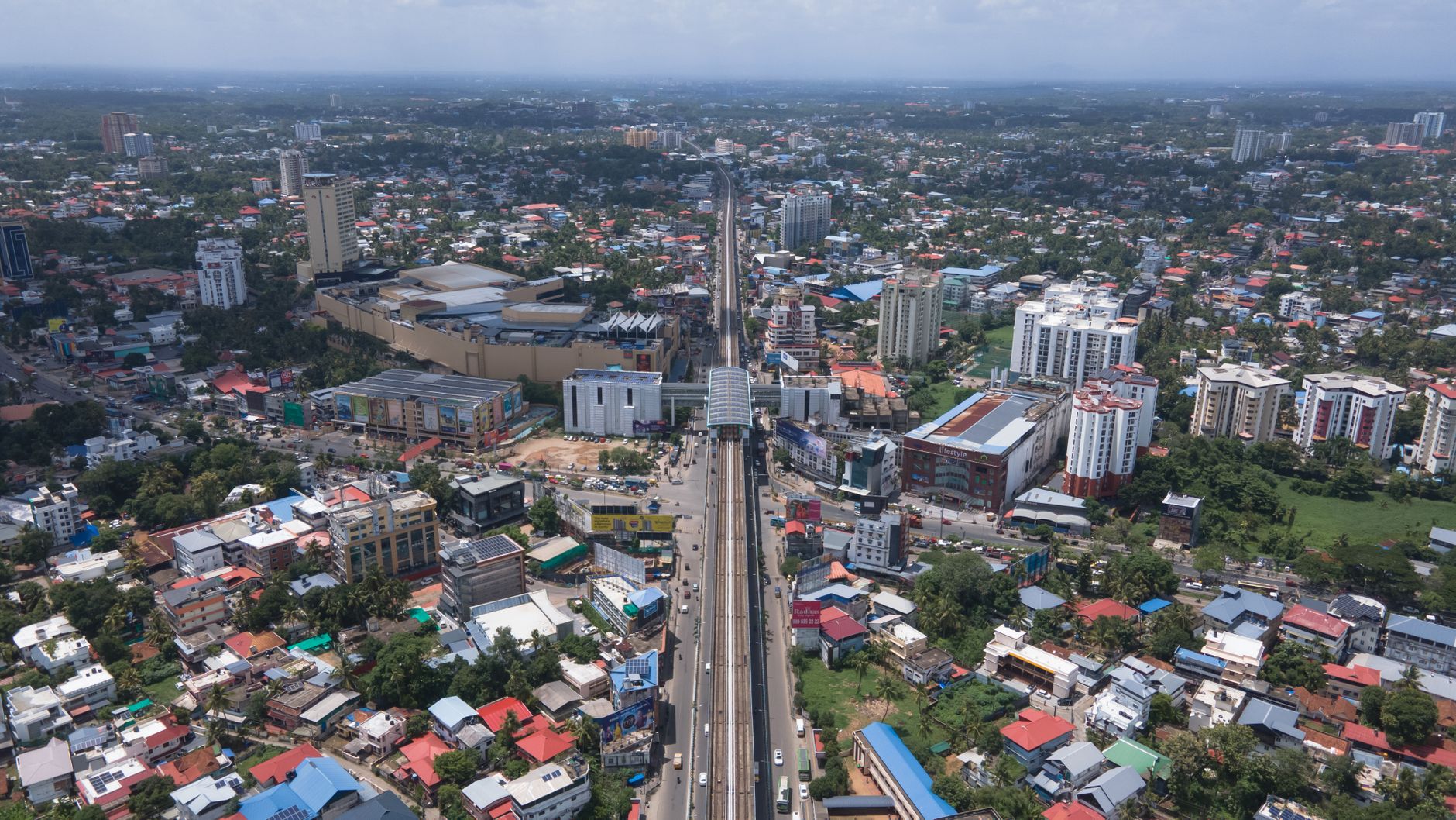 India's Economic Growth Shines Amidst Concerns Over Business Climate