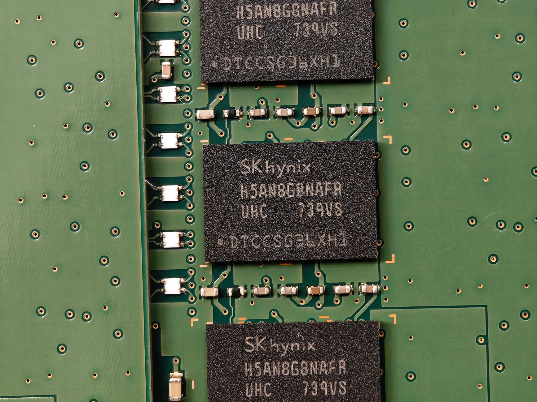 SK hynix Unveils Co-Packaged Optics Roadmap Amid AI System Shift