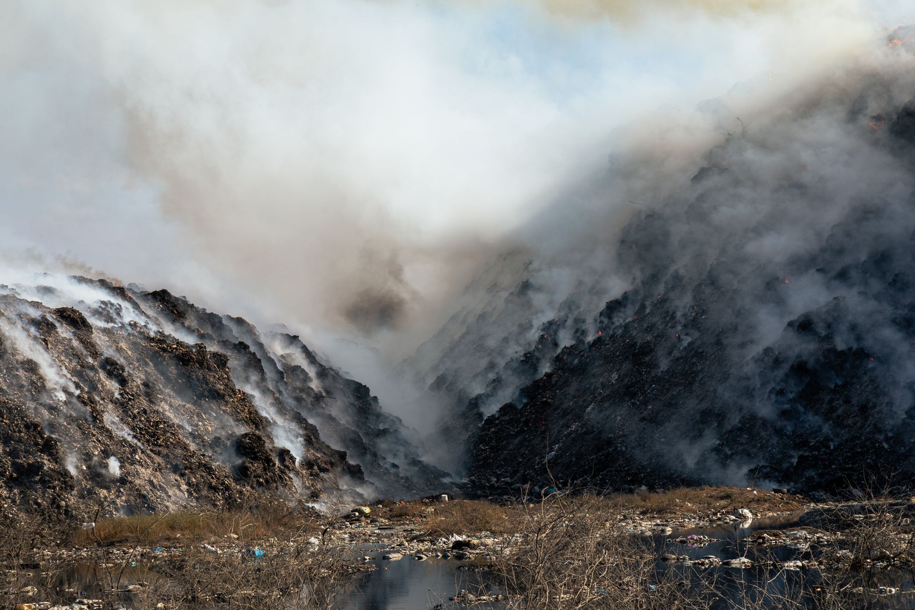 Singapore Struggles with Record Air Pollution Amidst Indonesian Fires