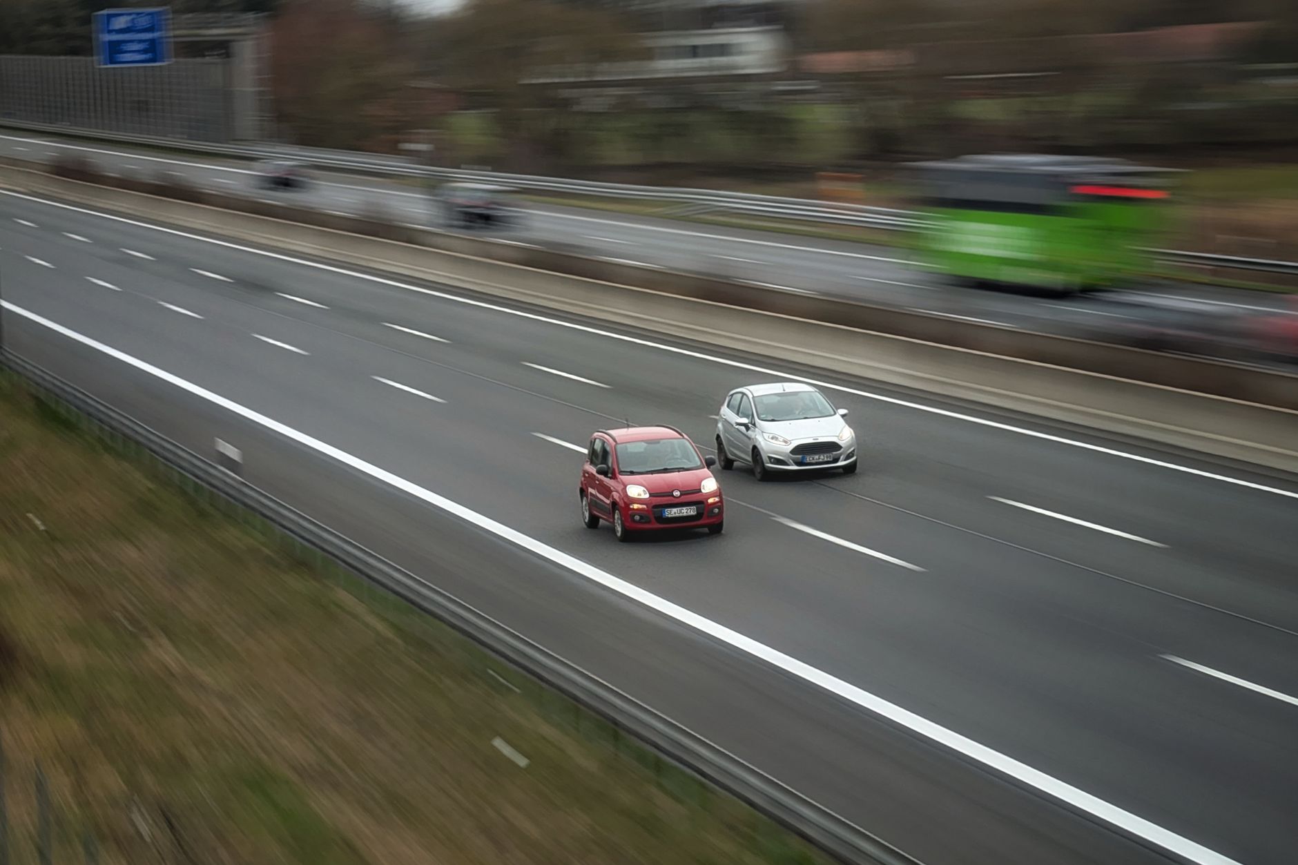 Vehicles to Communicate: V2V Tech Set for 2028 Rollout