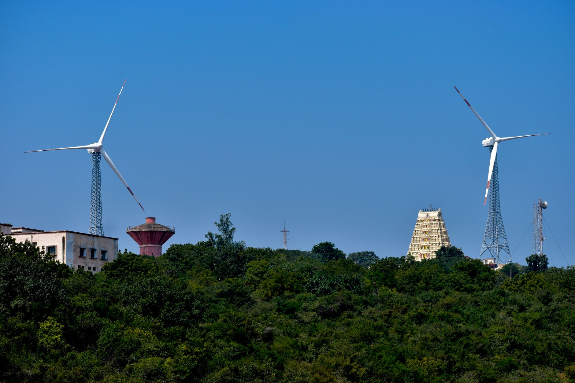 CM Naidu Champions Eco-Friendly Construction in Andhra Pradesh
