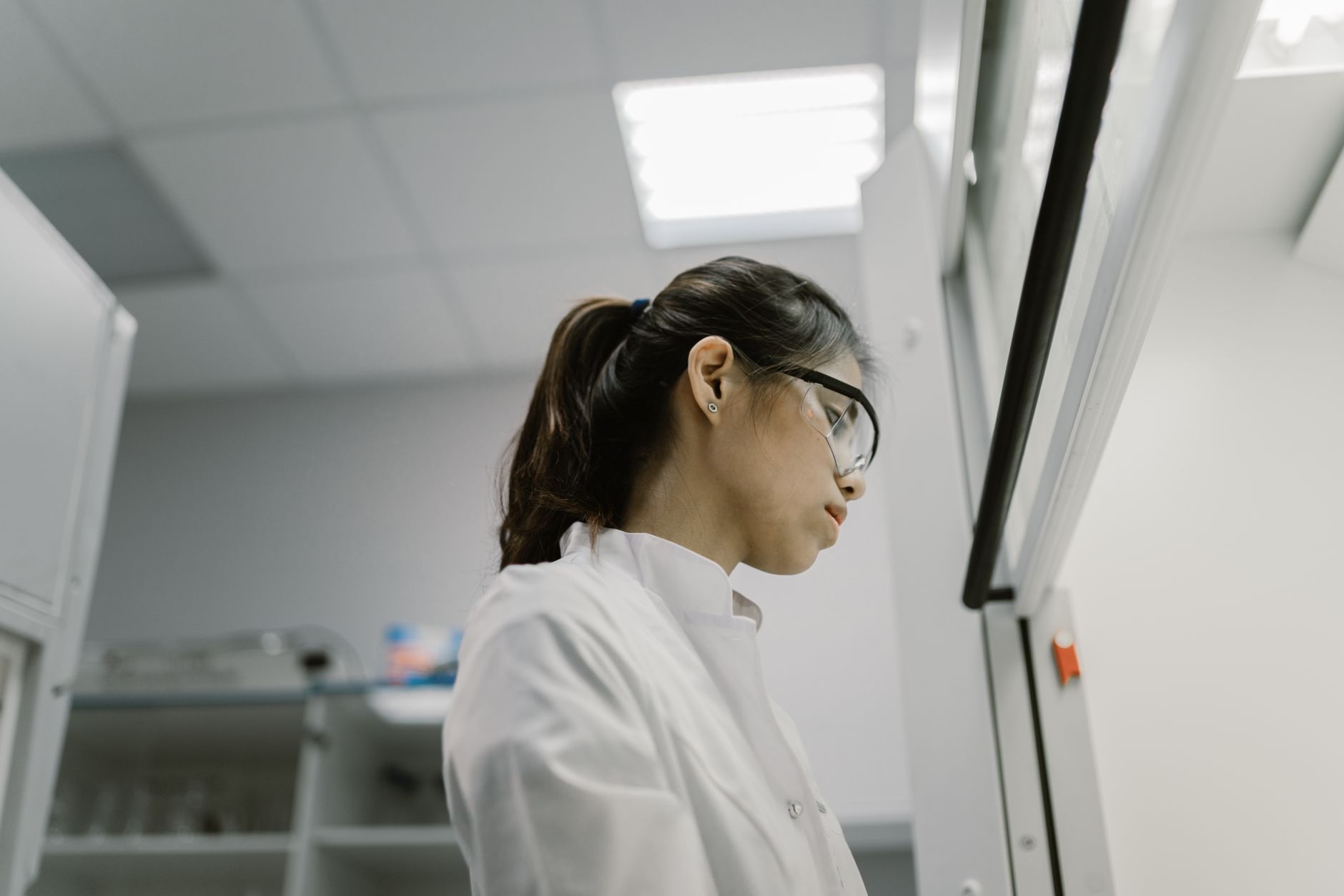 Harnessing AI: 17 Organisations Fast-Tracking Scientific Discovery