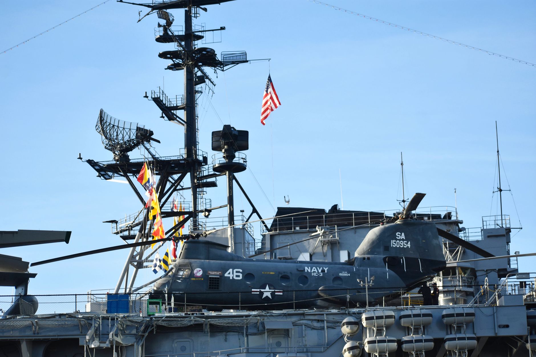 US Deploys New Carrier Amid Mental Health Concerns on USS Lincoln