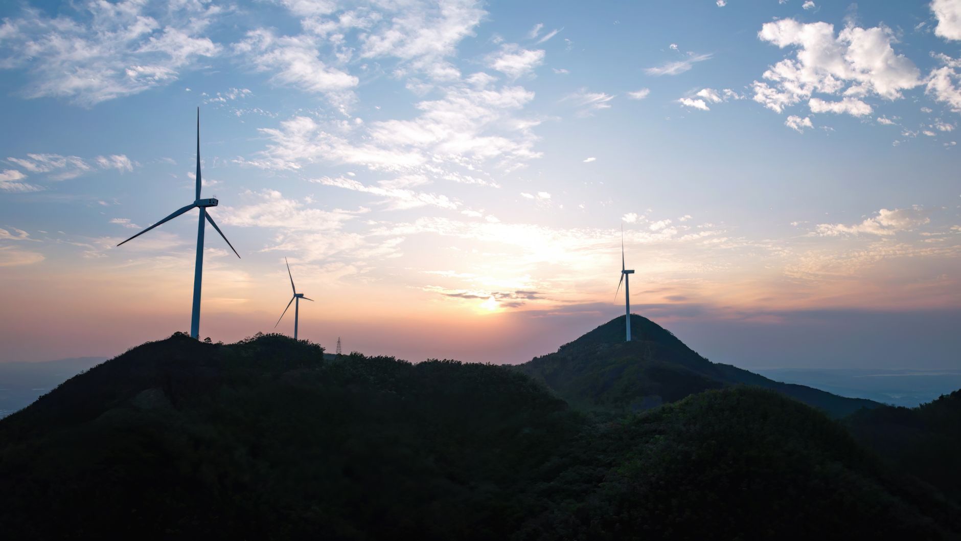 AI's Environmental Impact: Power, Water, and Air Concerns