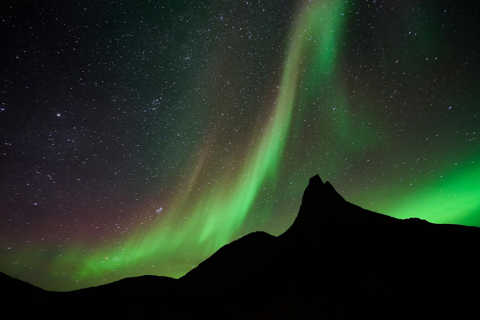 India's Rare Northern Lights: Where to Catch the Aurora Borealis