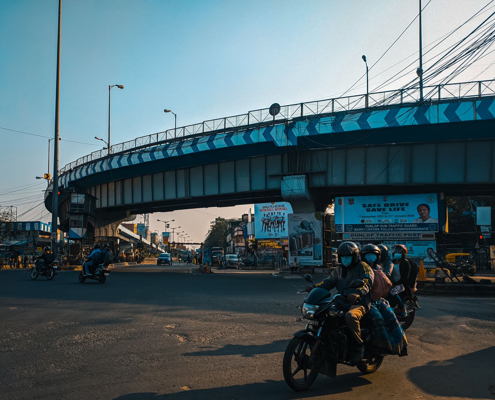 Gadkari's Mumbai Traffic Delay Sparks Call for New Flyover Tech