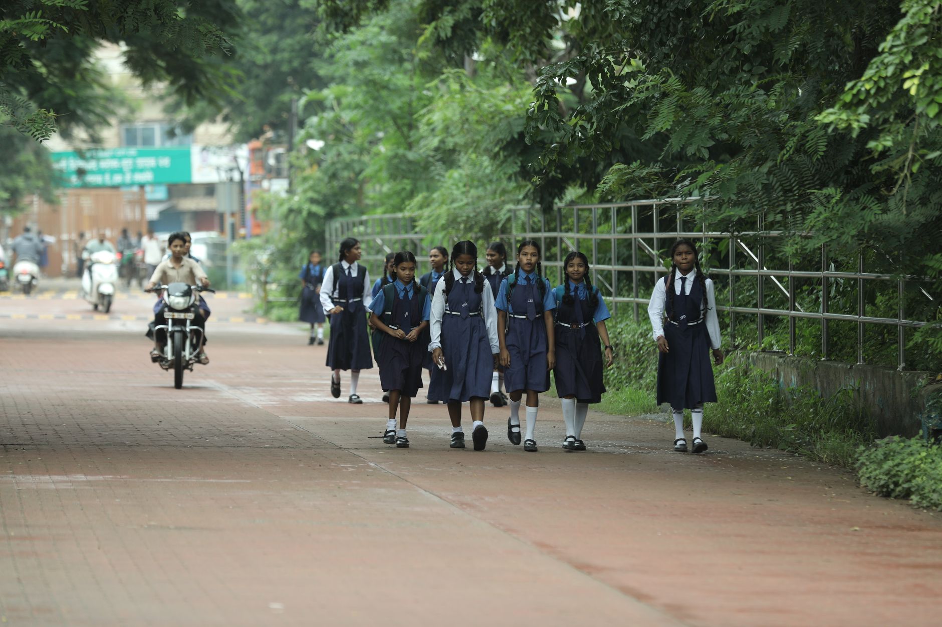 Abhijeet Dipke Challenges Education Ministers with Six Key Questions