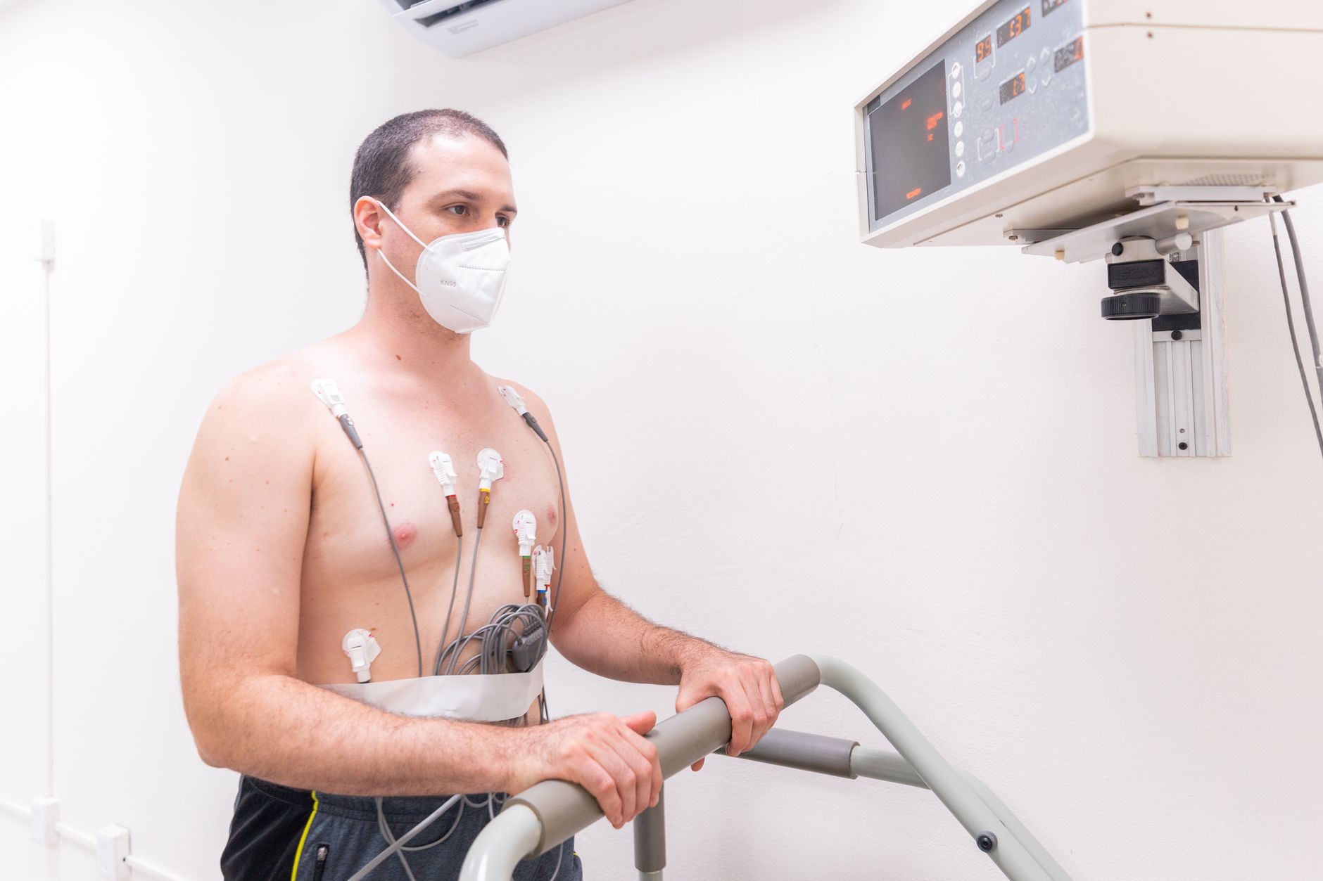 Silent Heart Threat: Fit Man's Stent Surgery Raises Concerns