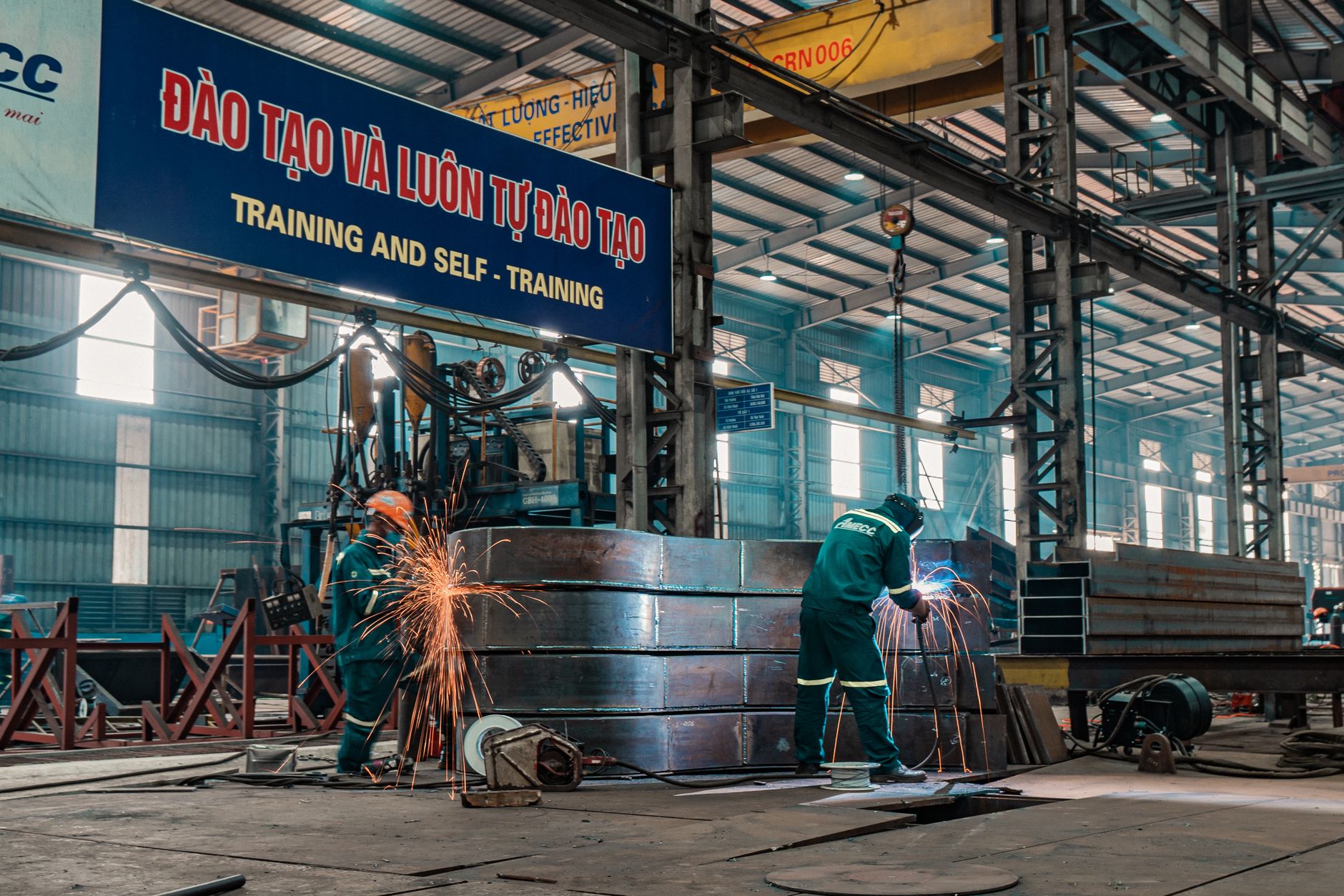 Blending Tradition and Technology: The Future of Manufacturing