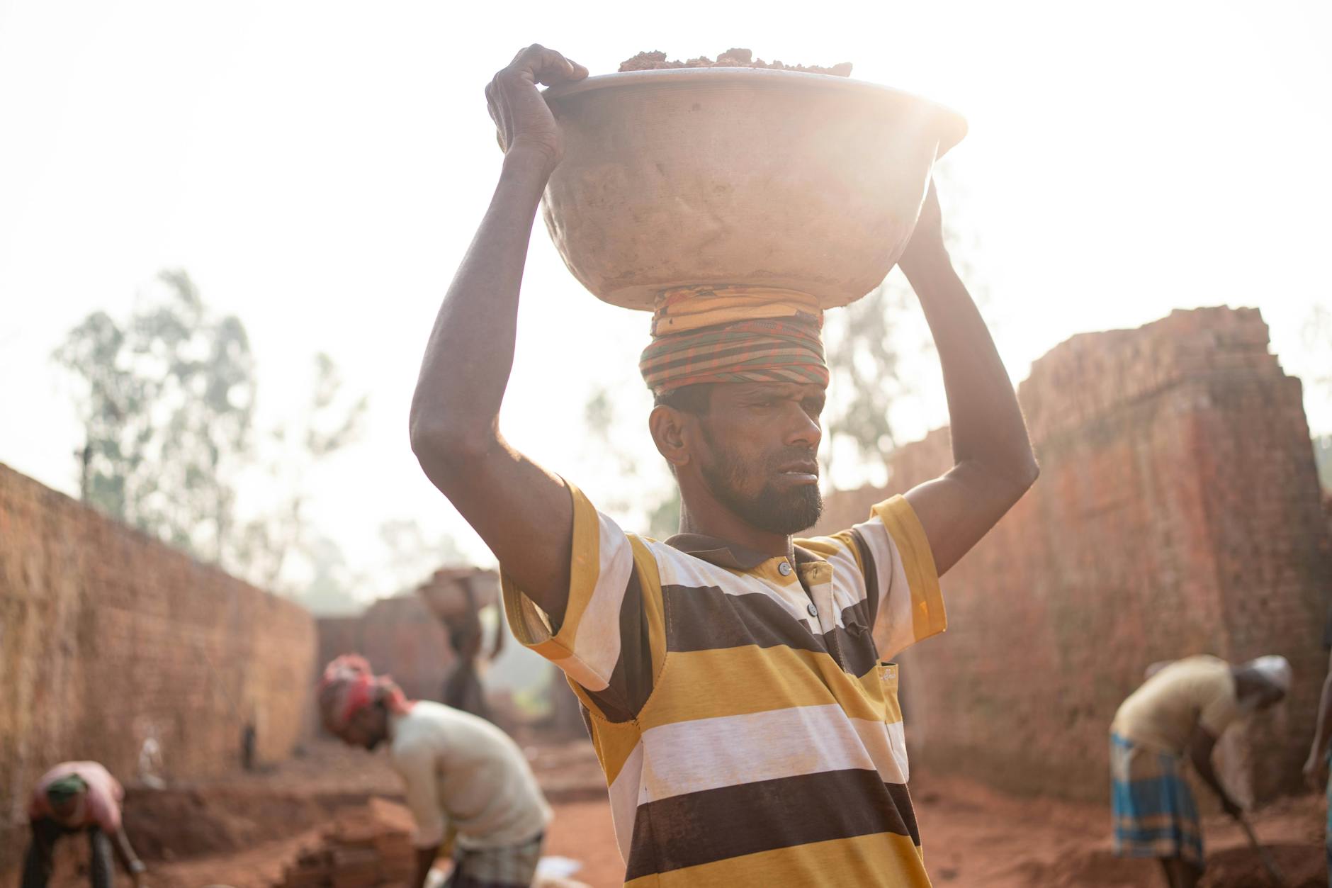 Delhi's Labourers Face Harsh Heat: Health or Wages?