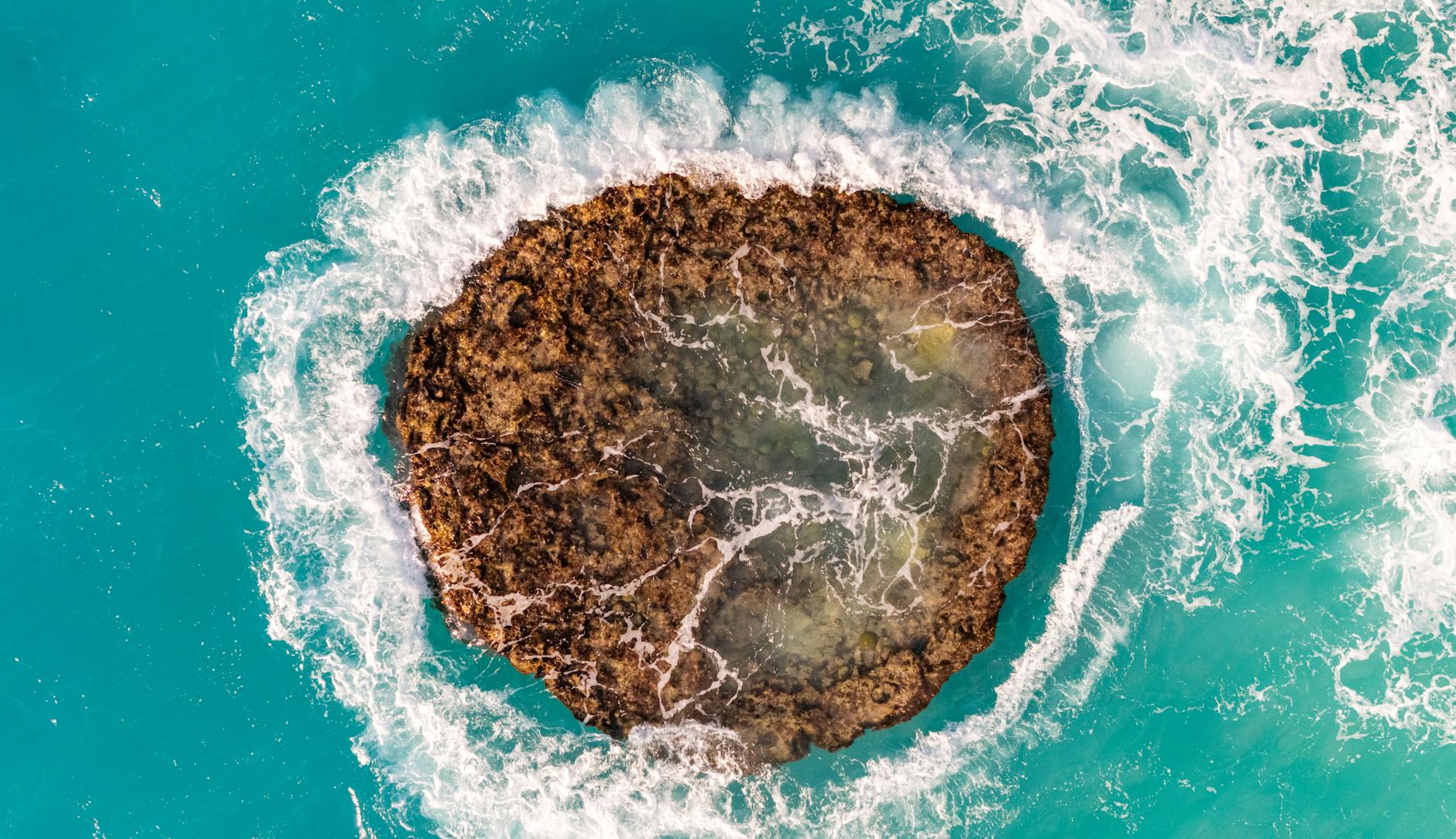 Beneath Bermuda: Scientists Unveil Hidden Geological Structure