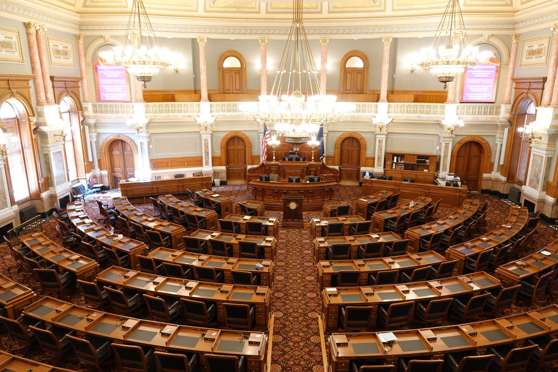 Senate Endorses Sweeping Reforms in College Sports Governance