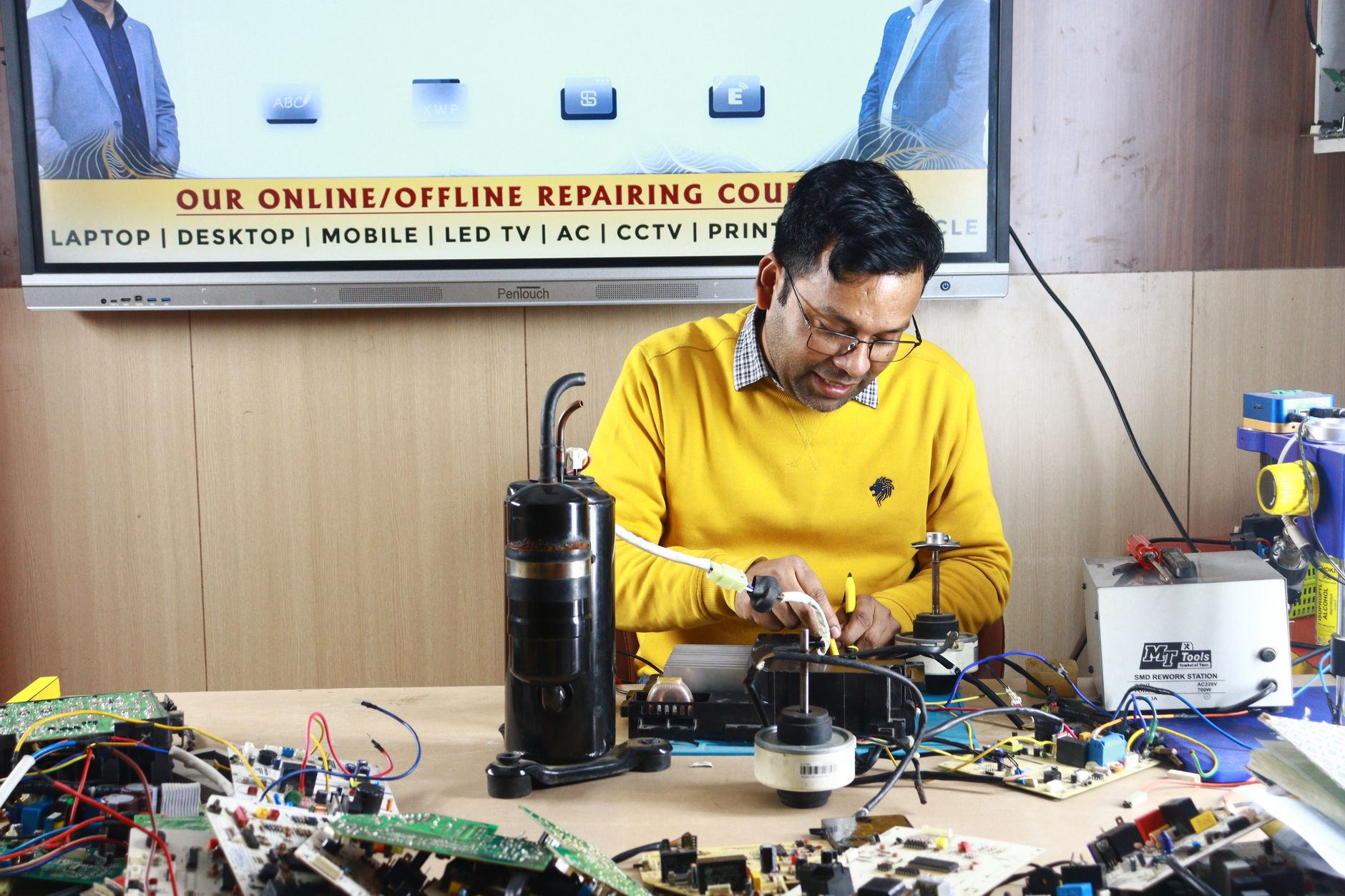 Himachal Pradesh CM Unveils Digital Portal for Tech Students