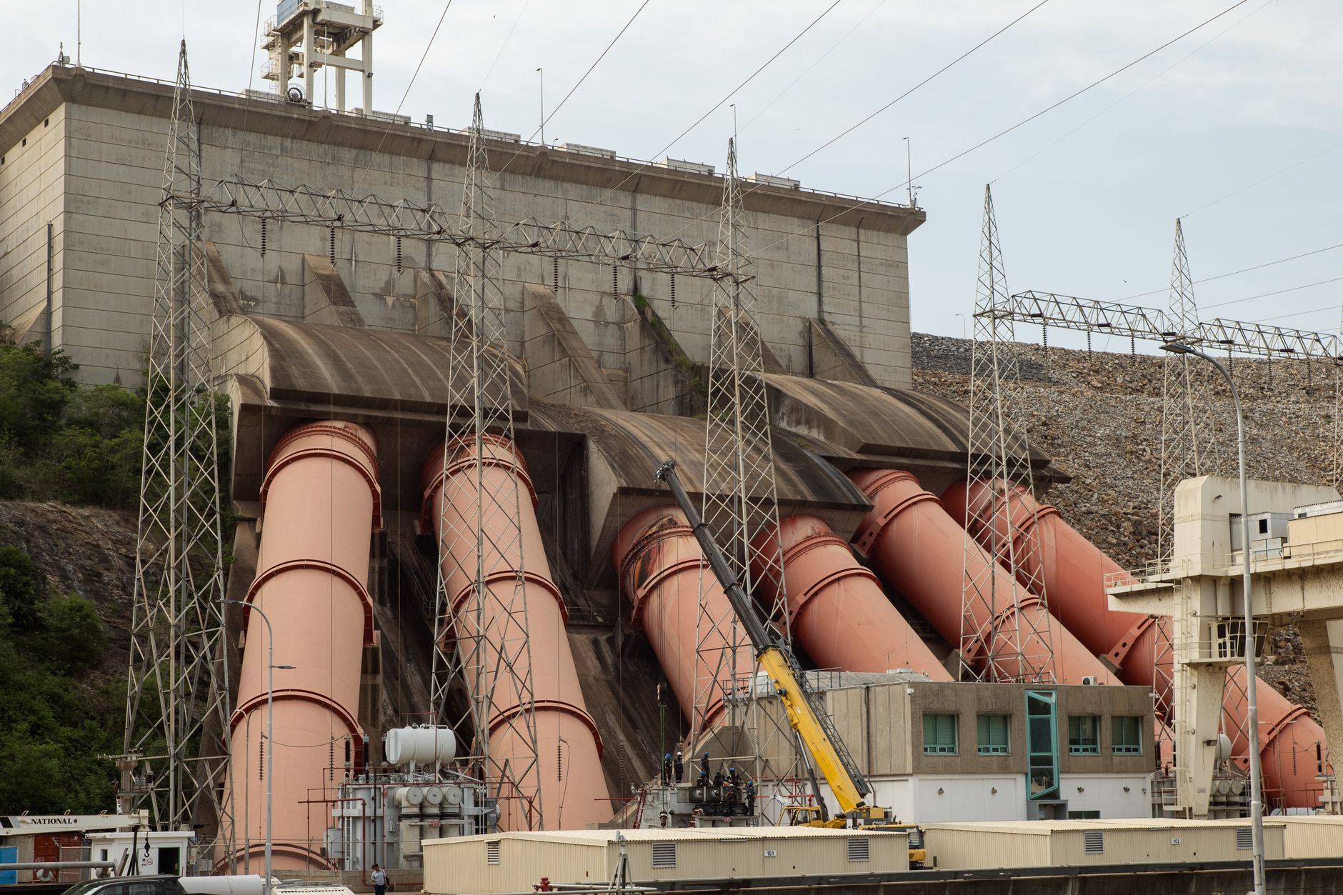Hyderabad's Mega Data Centre: Promise of Jobs Amidst Environmental Fears
