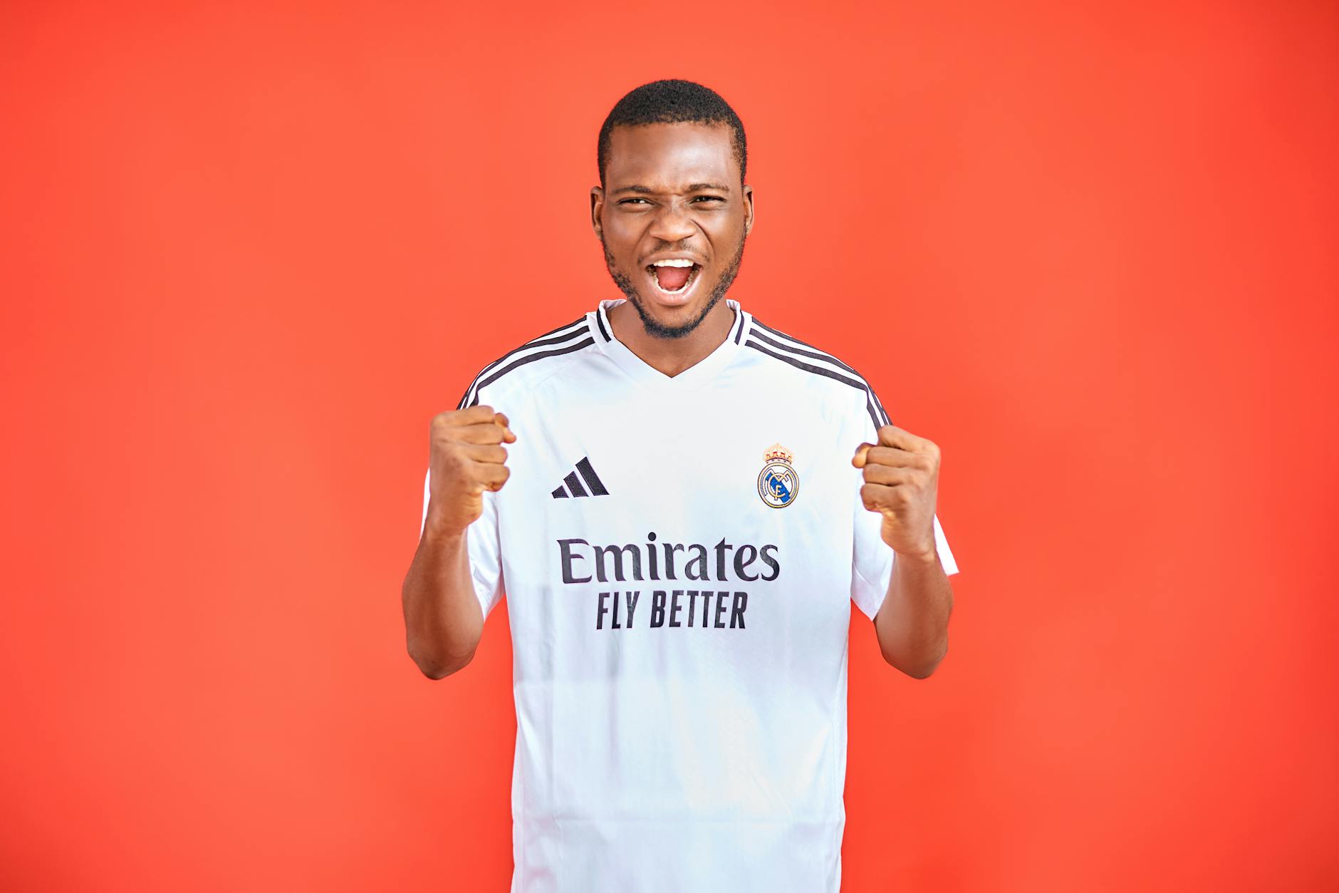 Manchester City Eyes Vinicius Amidst Real Madrid Turmoil