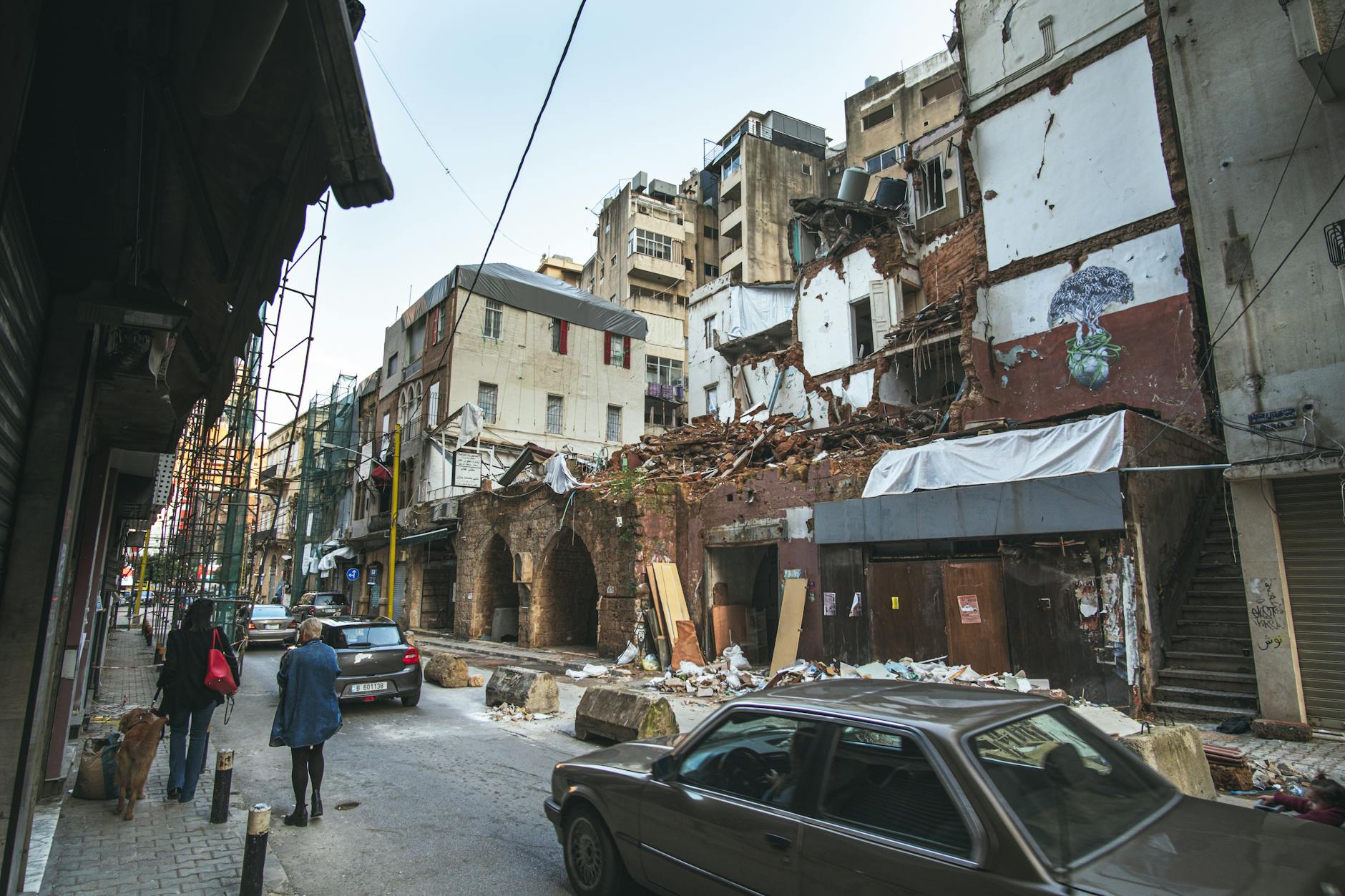 Lebanon's Economic Crisis Deepens Amid Regional Conflict