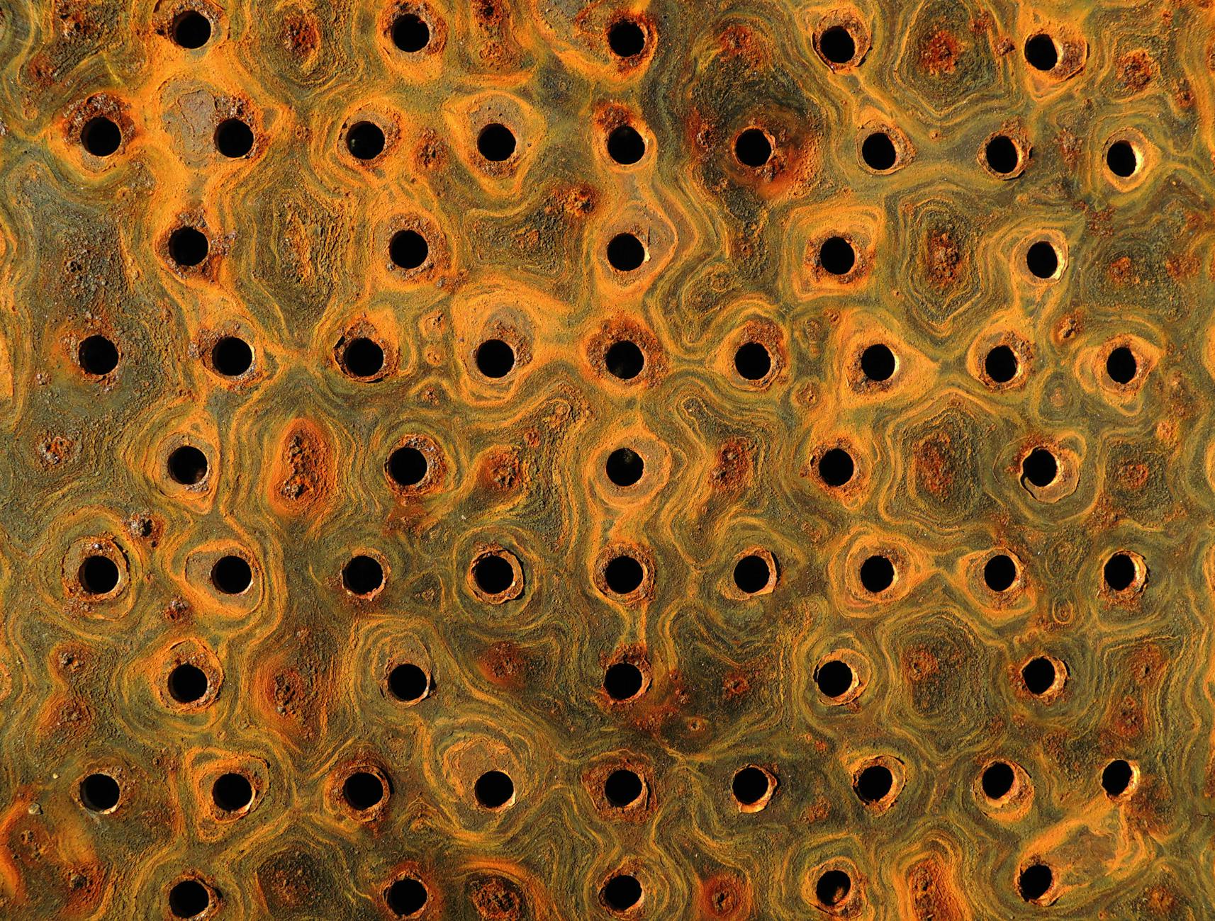 The Secret Behind Gold's Eternal Shine Unveiled by Scientists