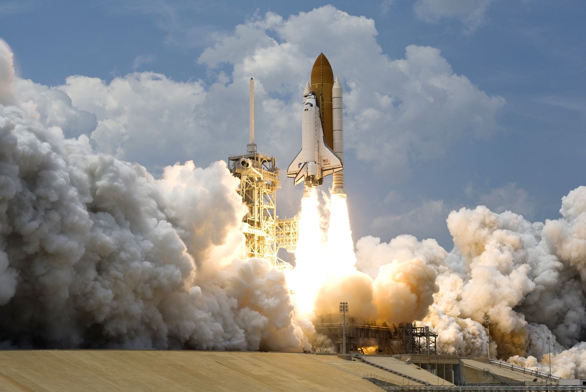 NASA's PACE Mission: Unveiling the Secrets of Smoke and Fire