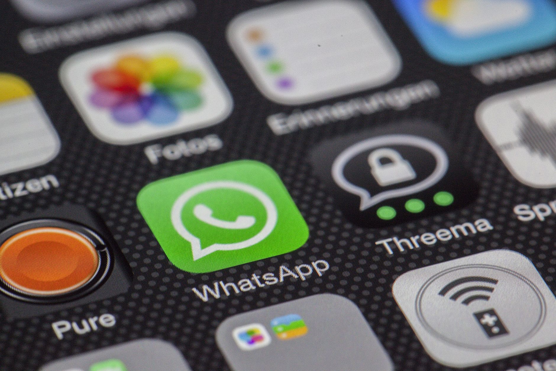 WhatsApp's New Feature Aims to Tidy Up Your Inbox