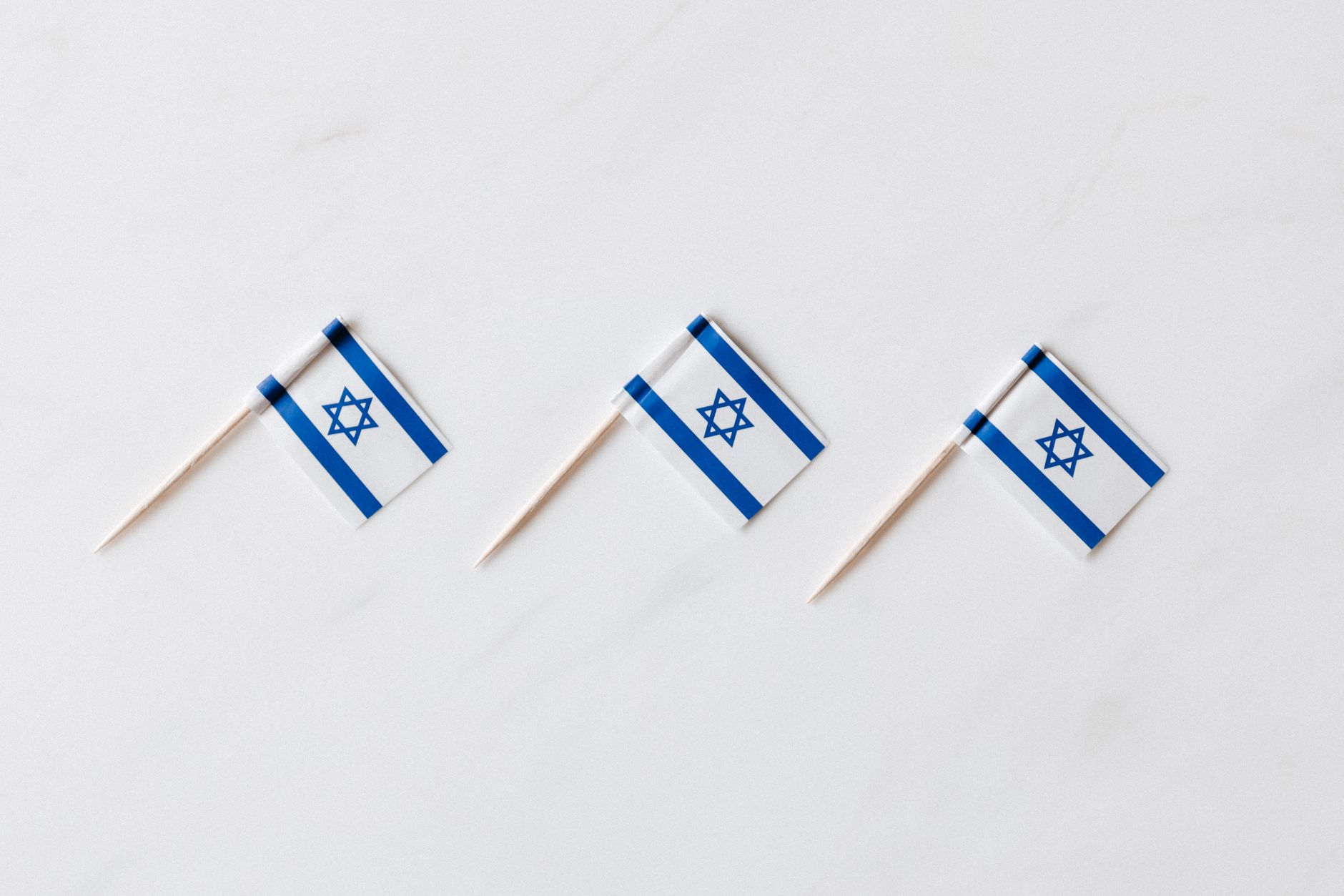 Netanyahu Honours Flydubai Pilot with Independence Day Invitation