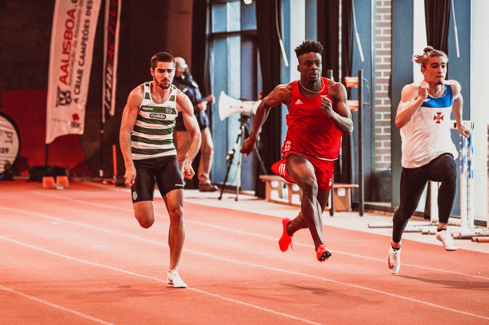Josh Kerr's Triumph: Mastering the 1500m with Flair
