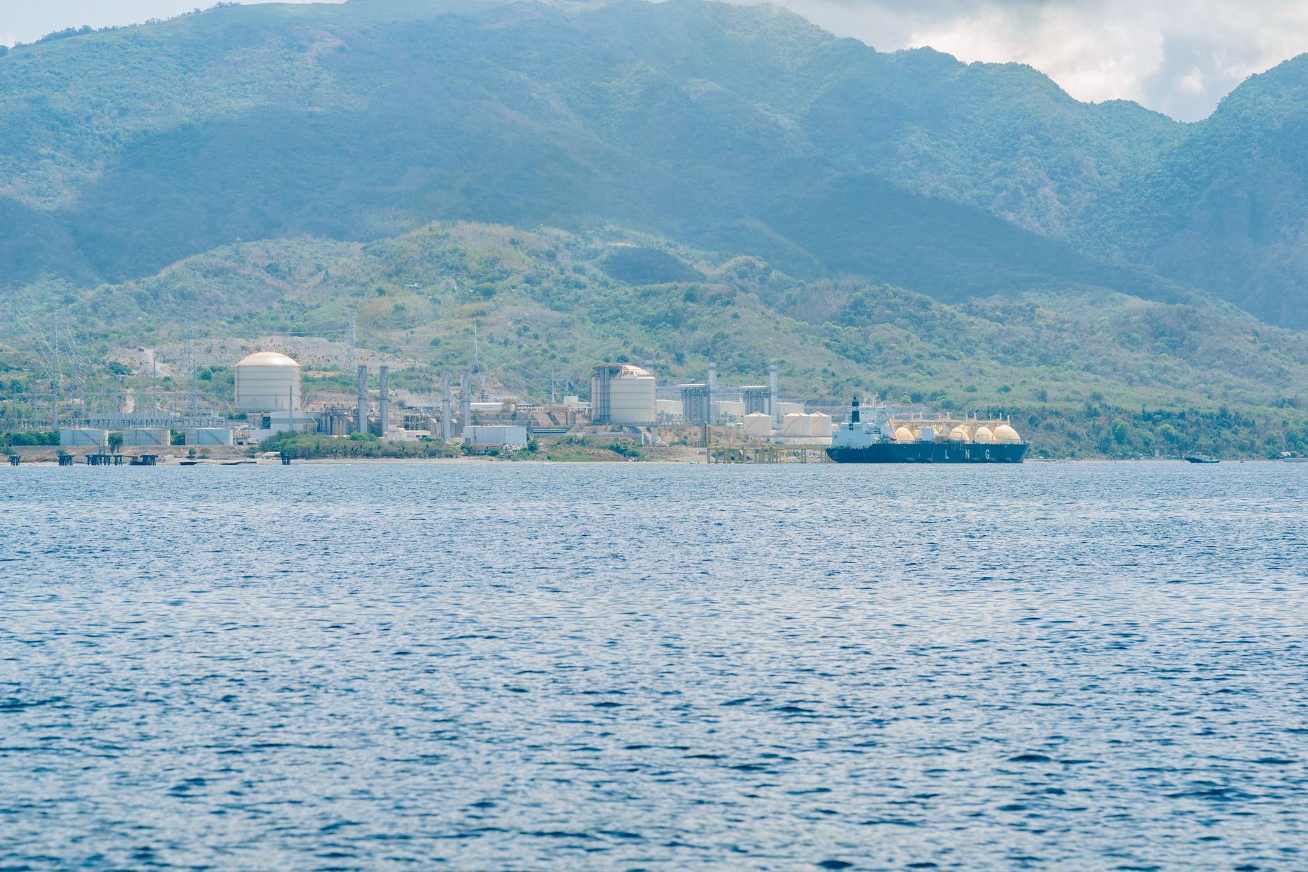 Global LNG Supplies Strained as Europe Seeks Alternatives