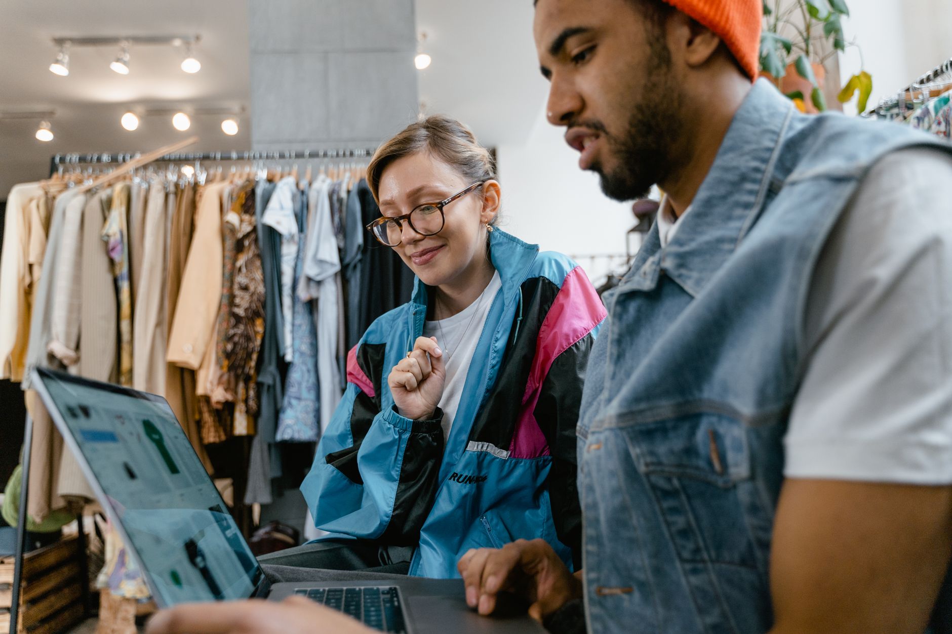 Navigating the E-Commerce Maze: Fashion and Sports Focus