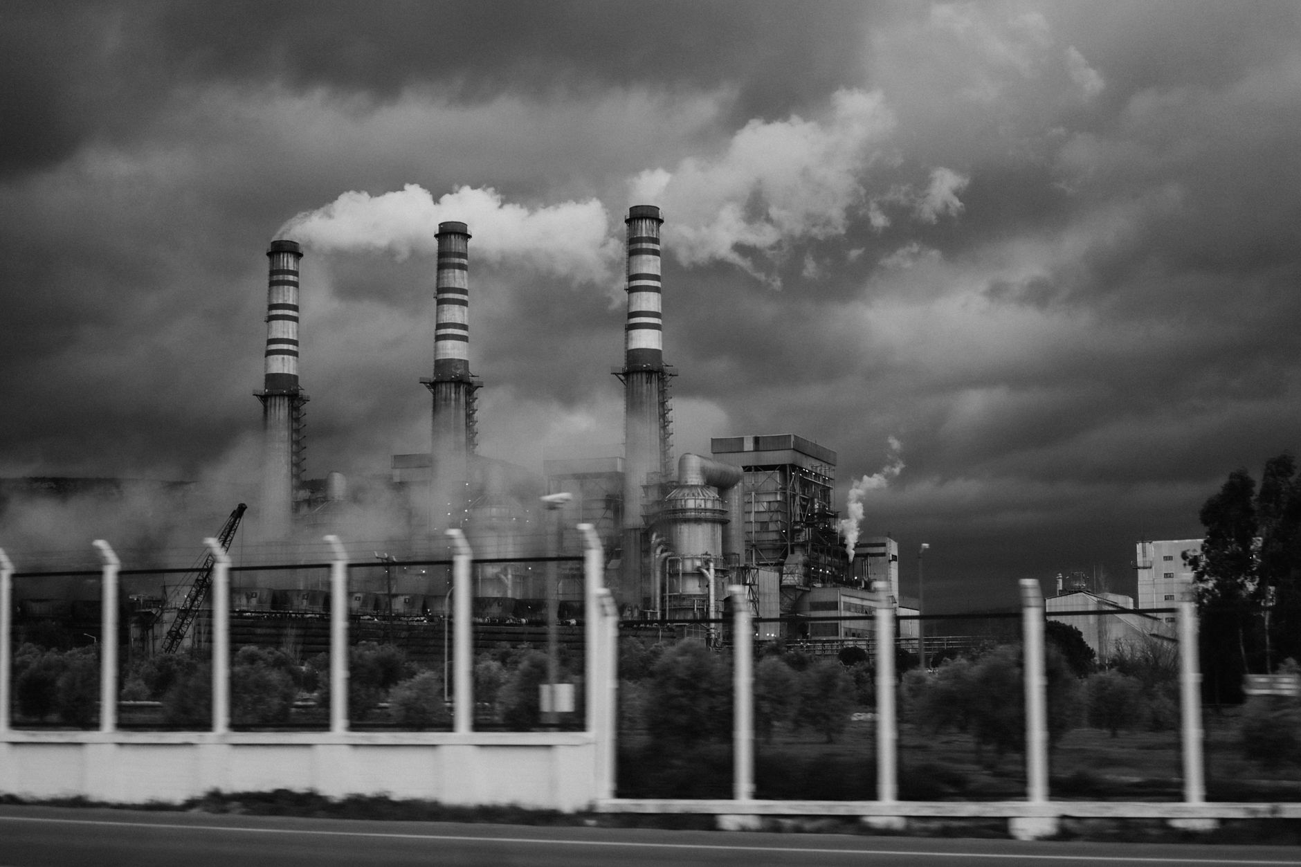 Power Woes Plague Vizhinjam's Ice Factories Amidst Port Developments