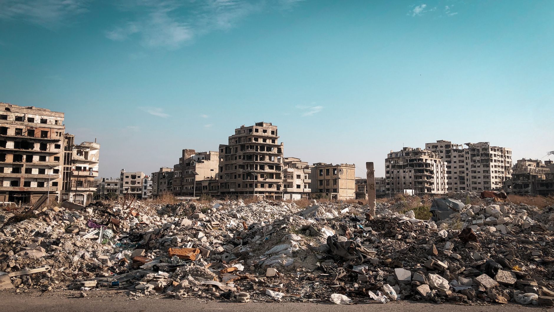 Iranian President Labels Mideast Wars as 'Ecocide'