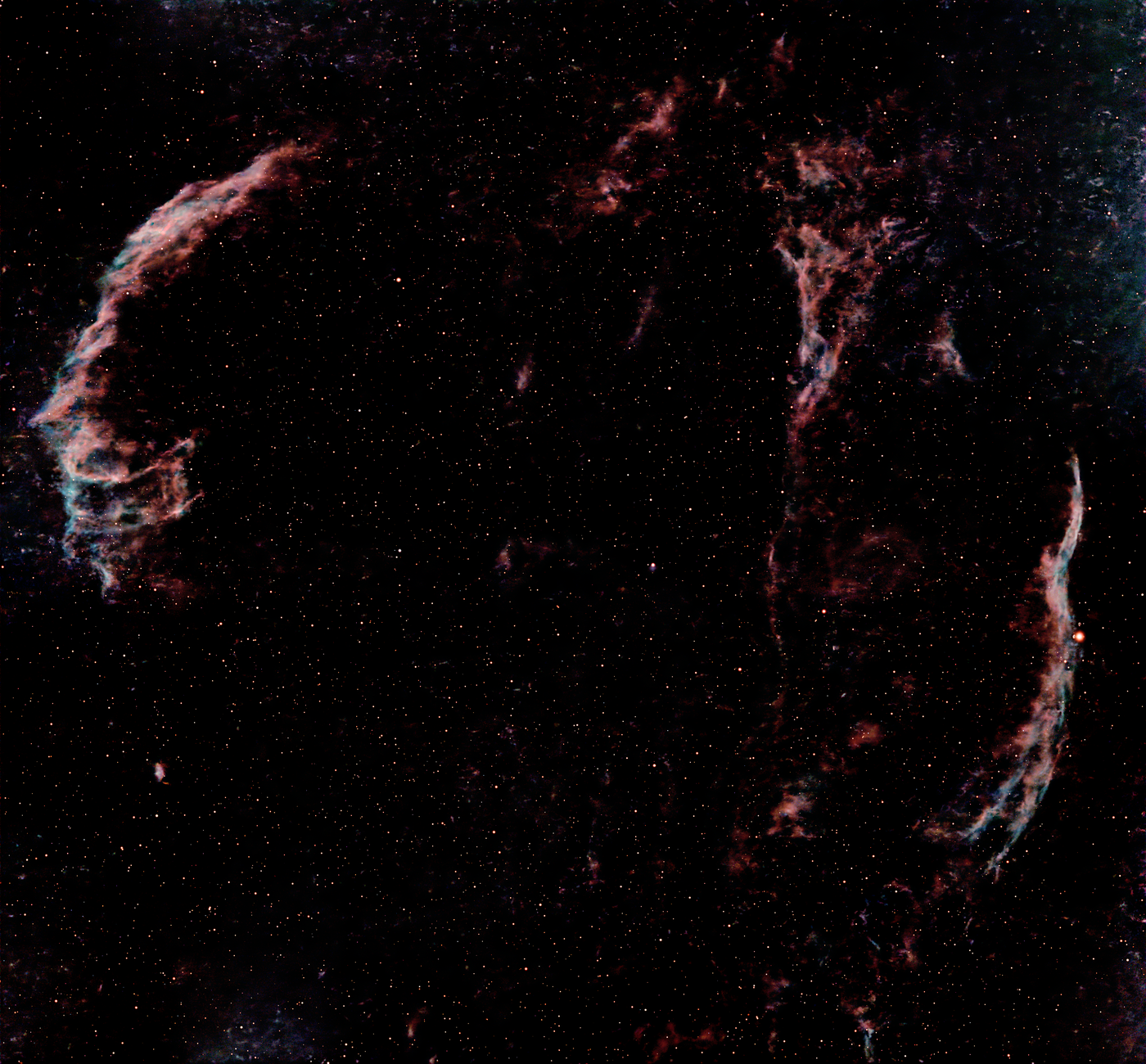 Hubble Marks 200,000 Orbits, Eyes 'Lensed Supernova'