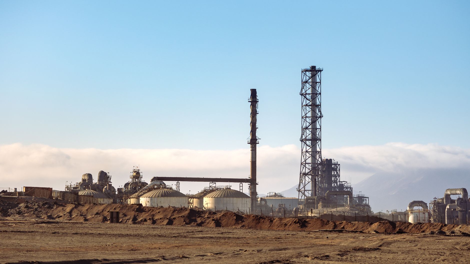 Refineries Become the Bottleneck in Global Energy Supply Chain