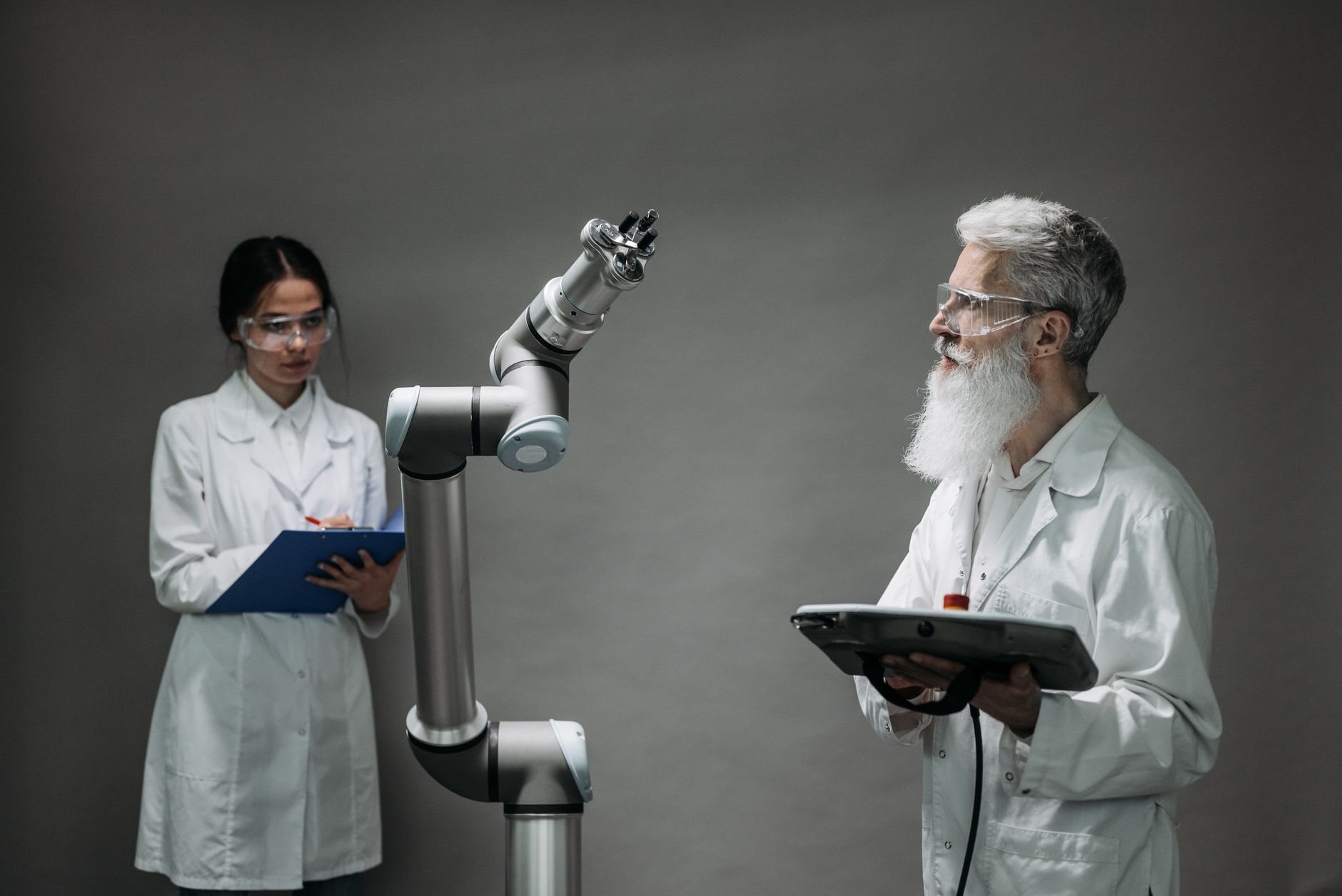 Graduate Students Manage Robot Labs from the Comfort of Bed